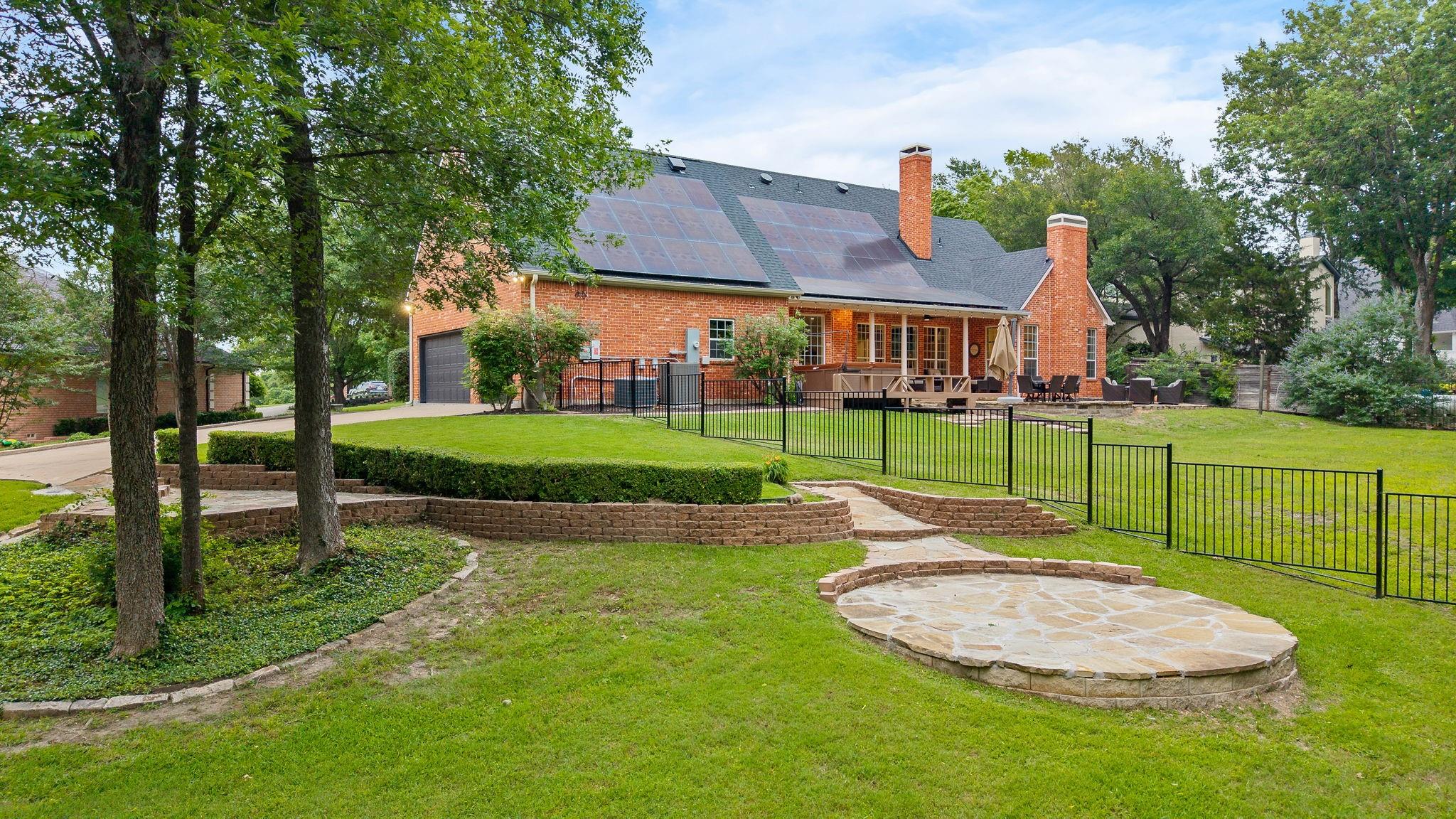 main property photo 33