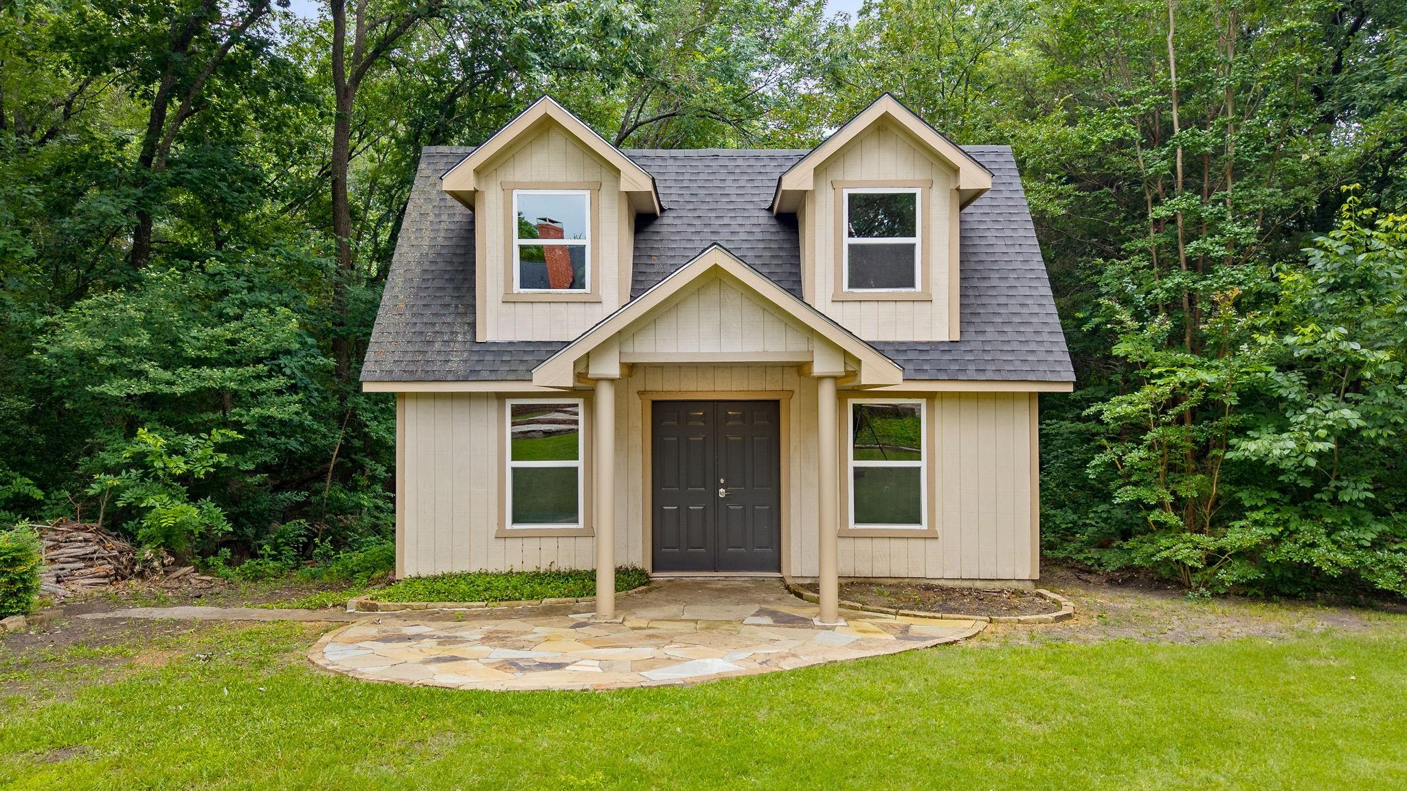 main property photo 36