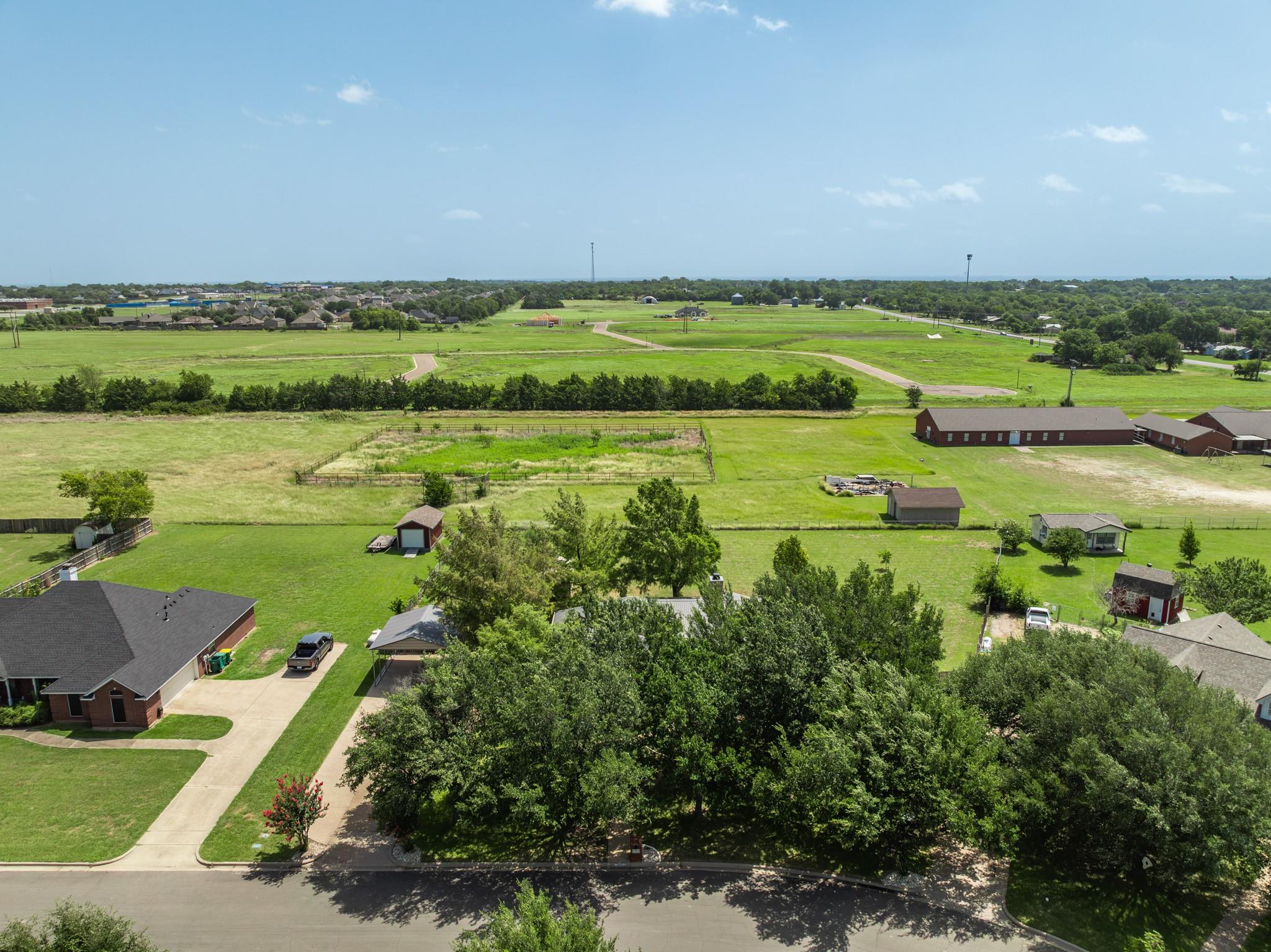 main property photo 36