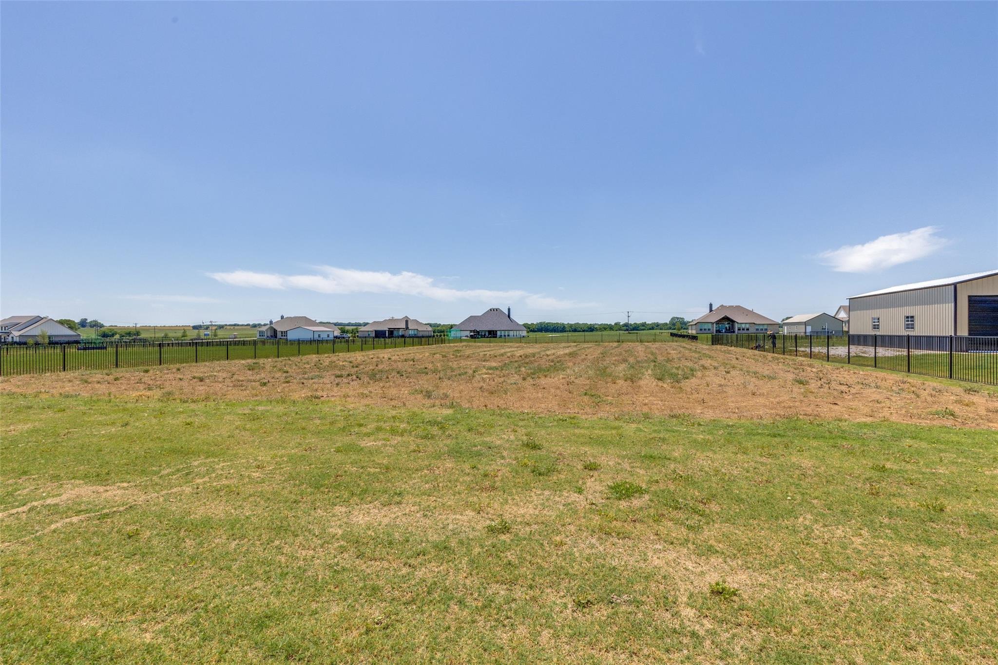 main property photo 35