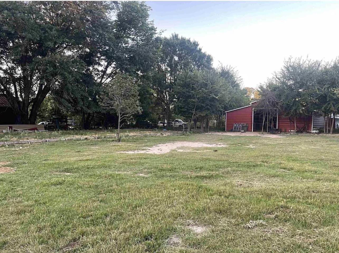 main property photo 11