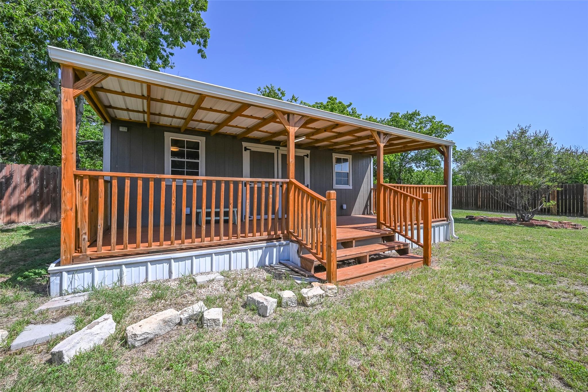 main property photo 21