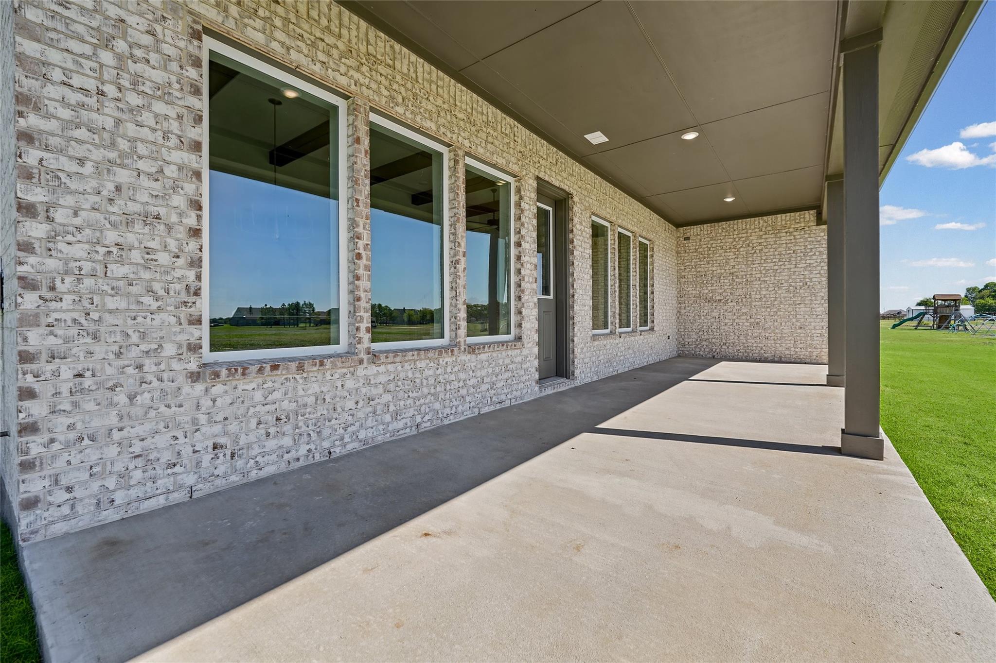main property photo 36