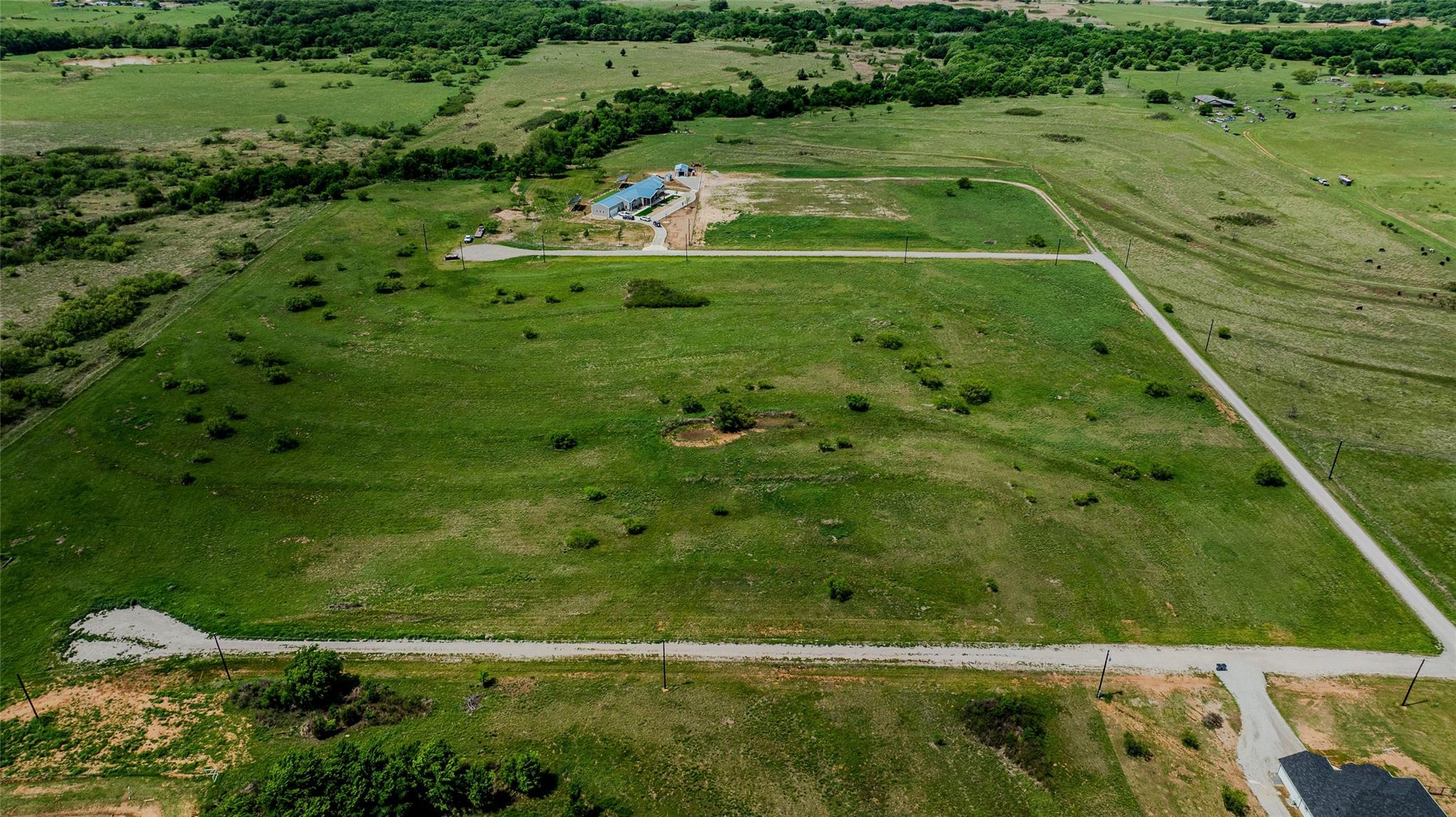 main property photo 14