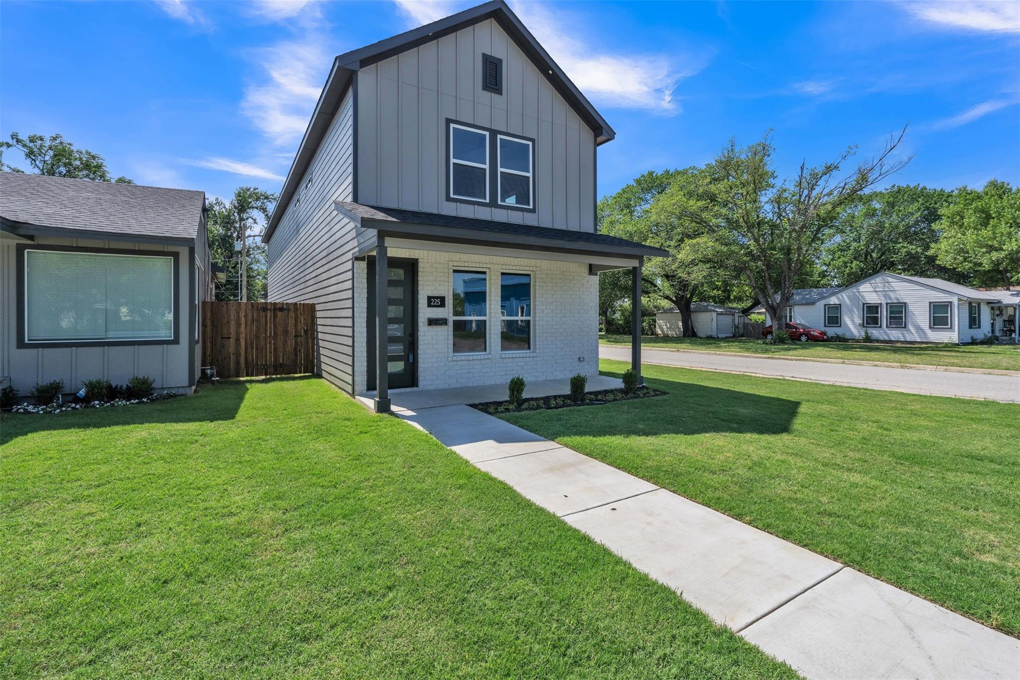 main property photo 2