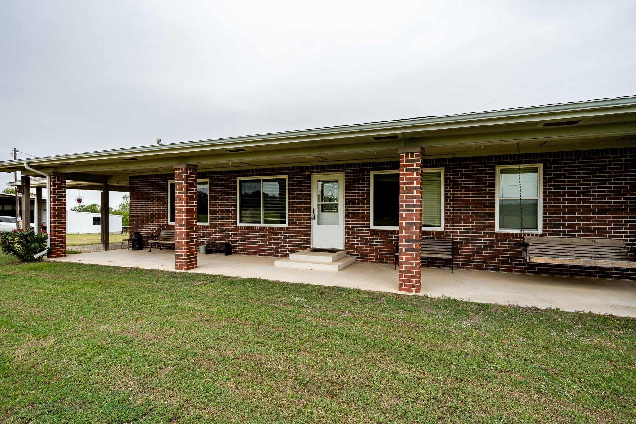 main property photo 10
