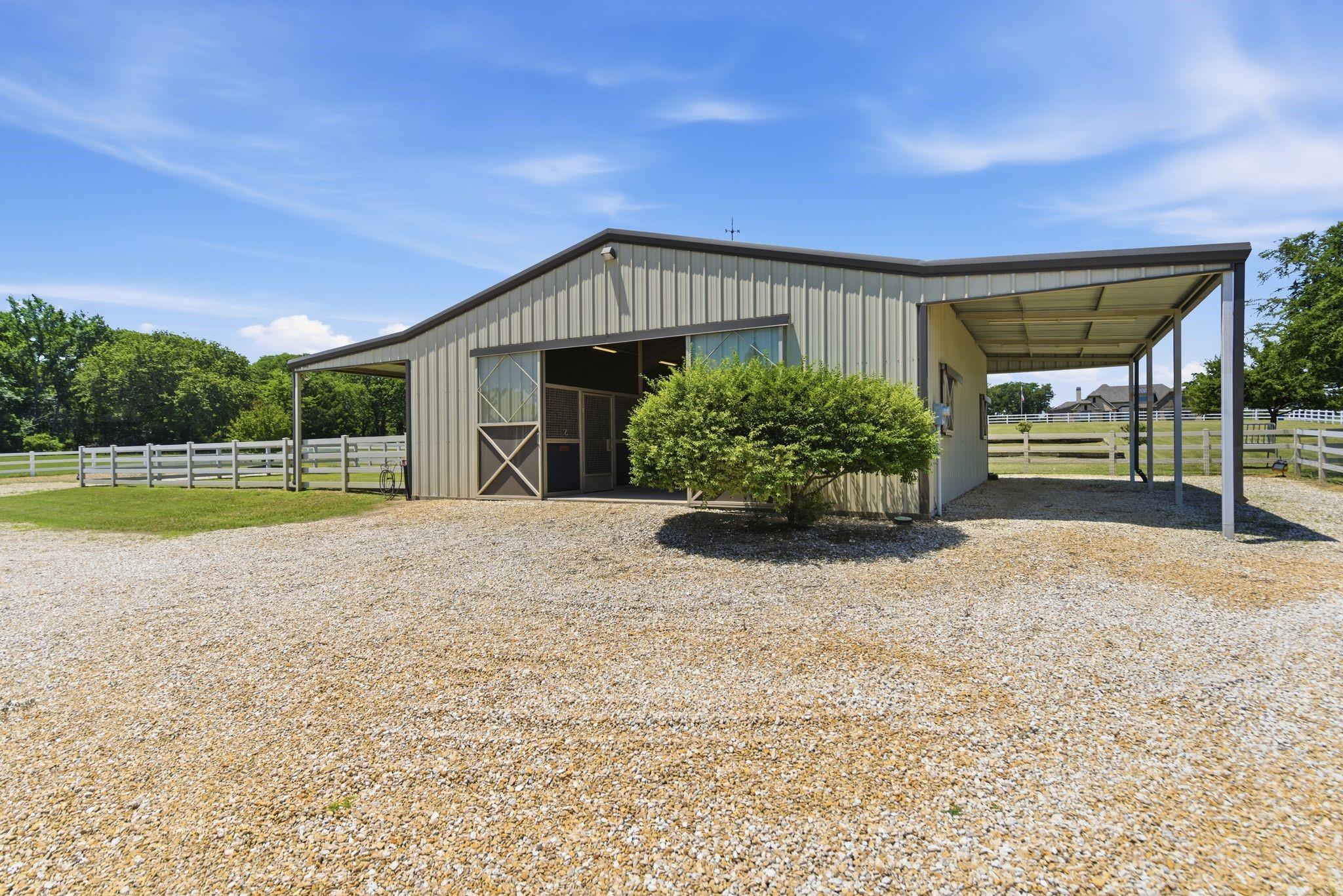 main property photo 11