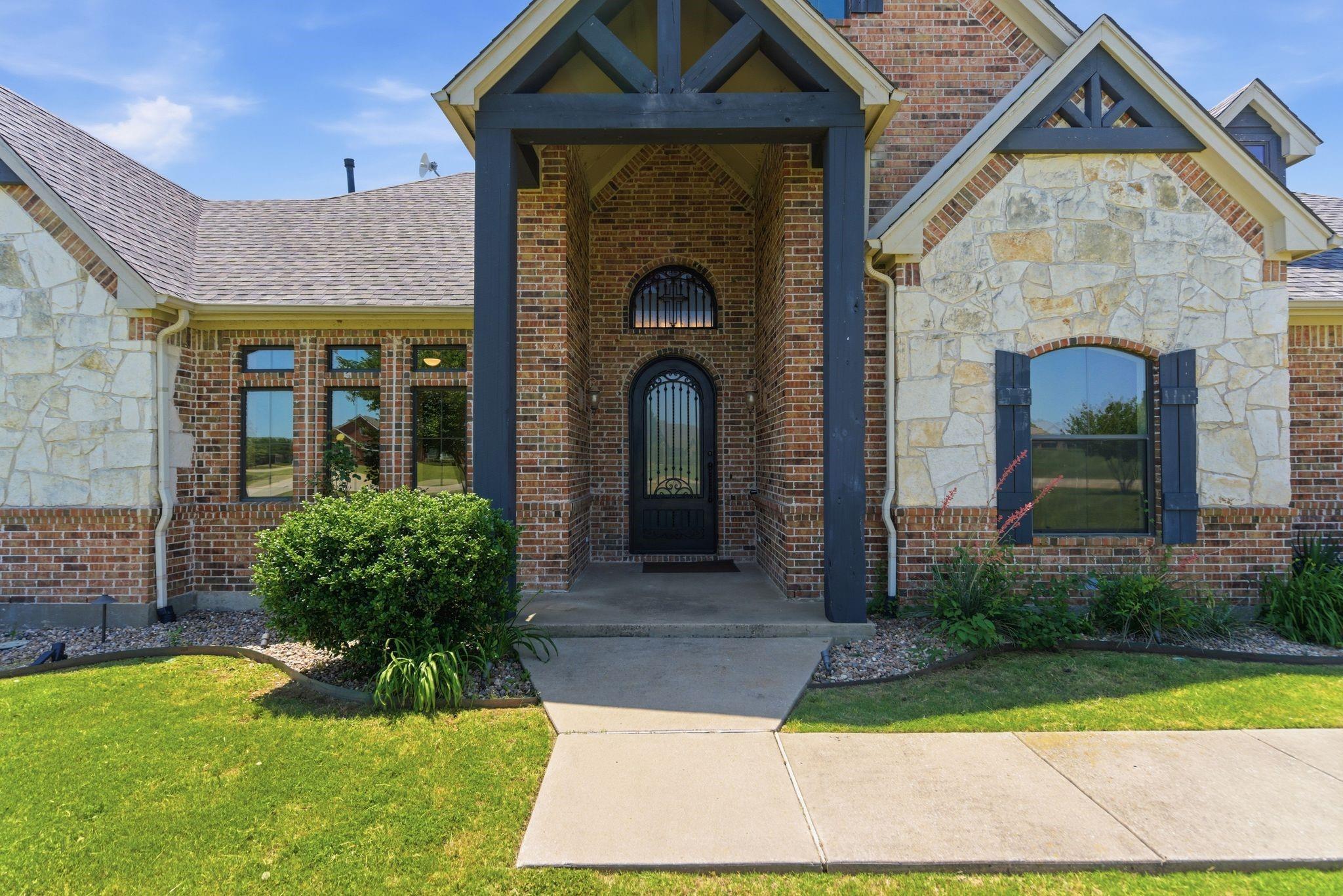 main property photo 14