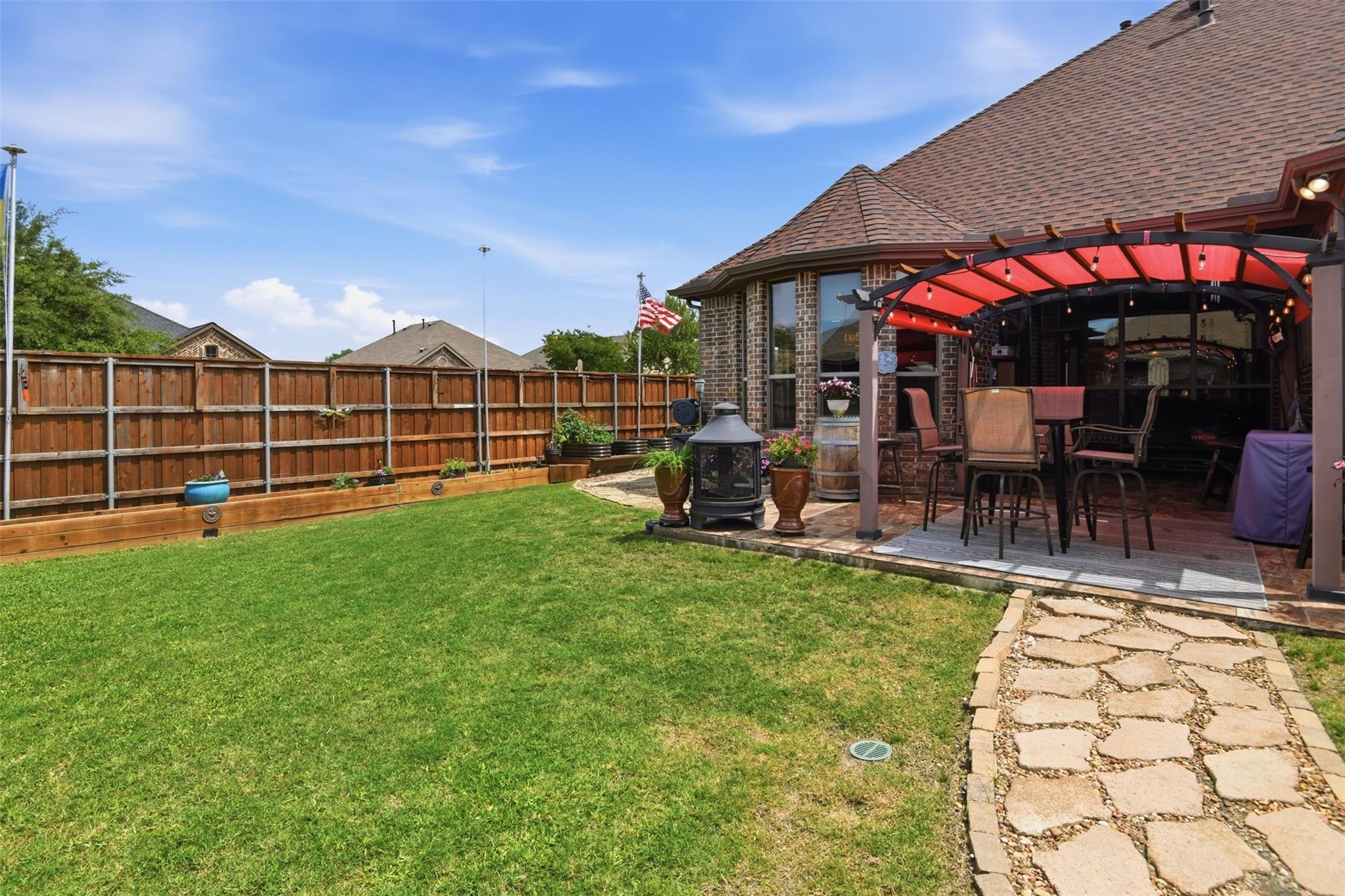 main property photo 22