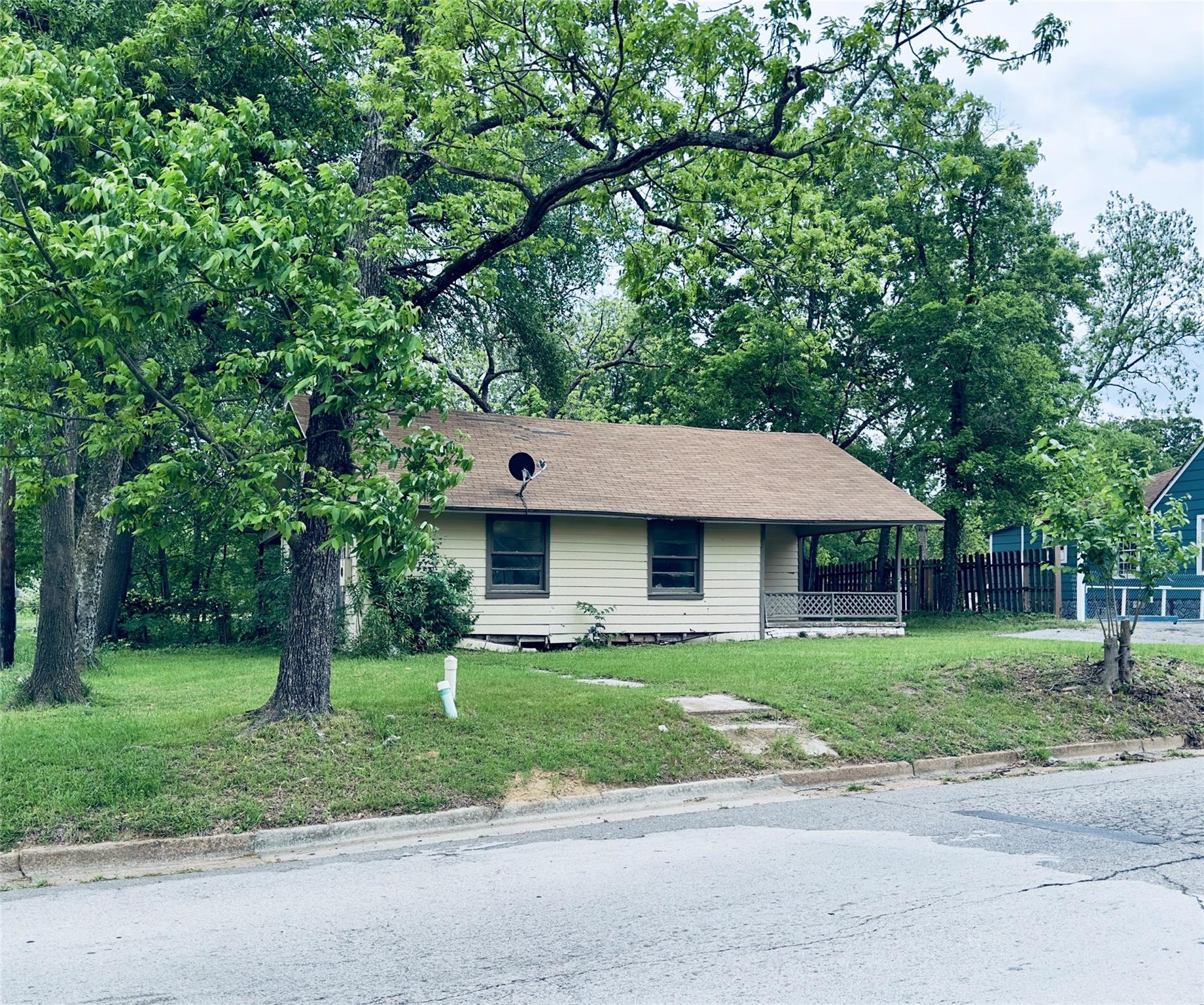 main property photo 3