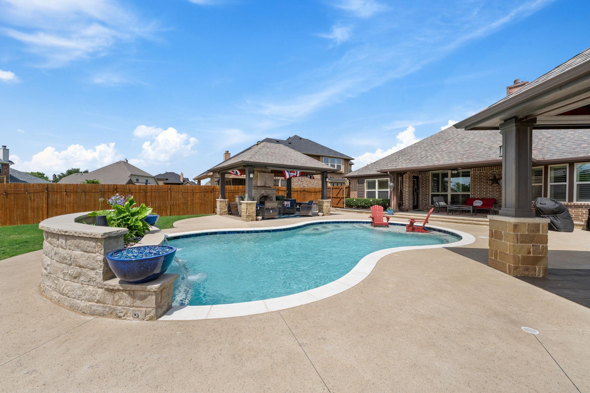 main property photo 37