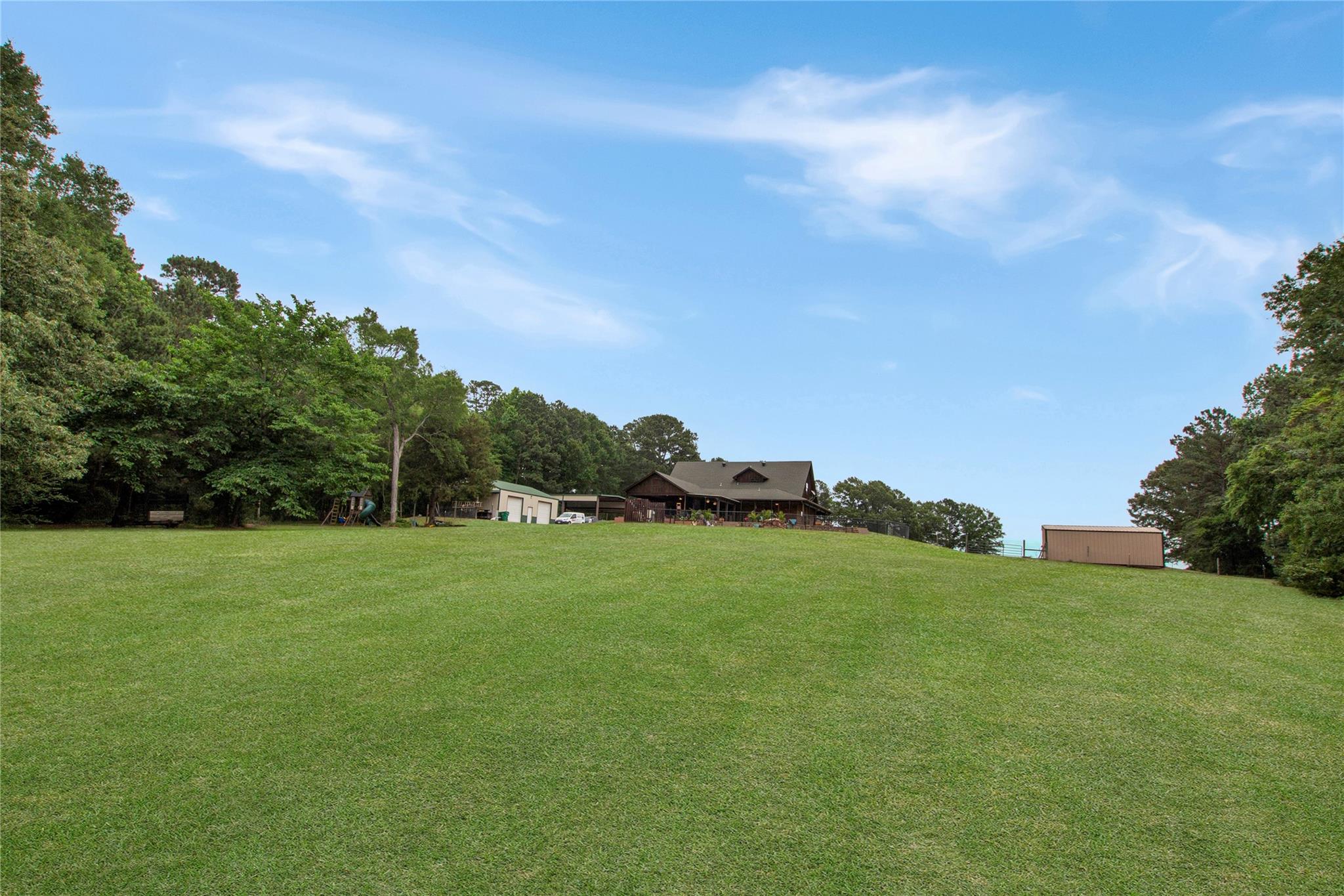 main property photo 33