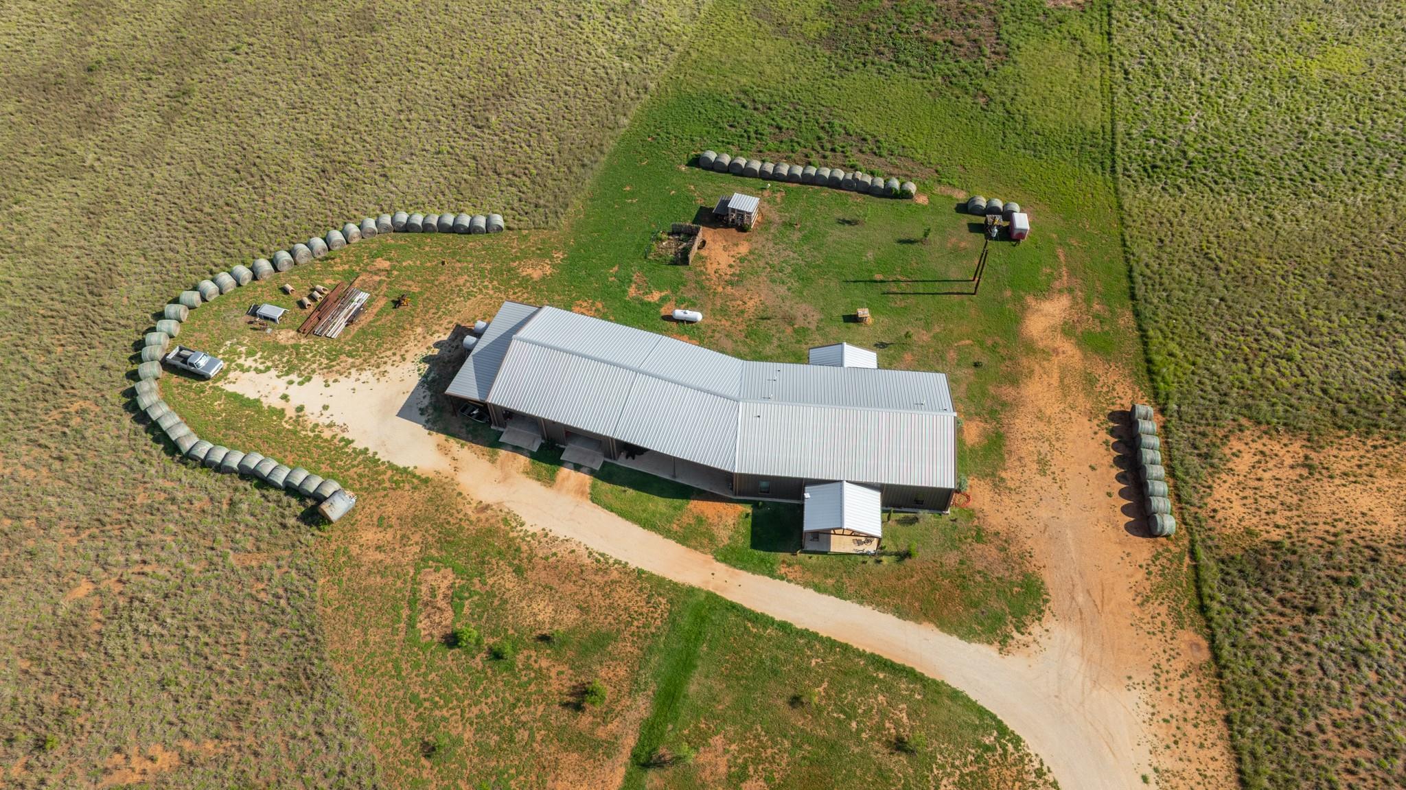 main property photo 34