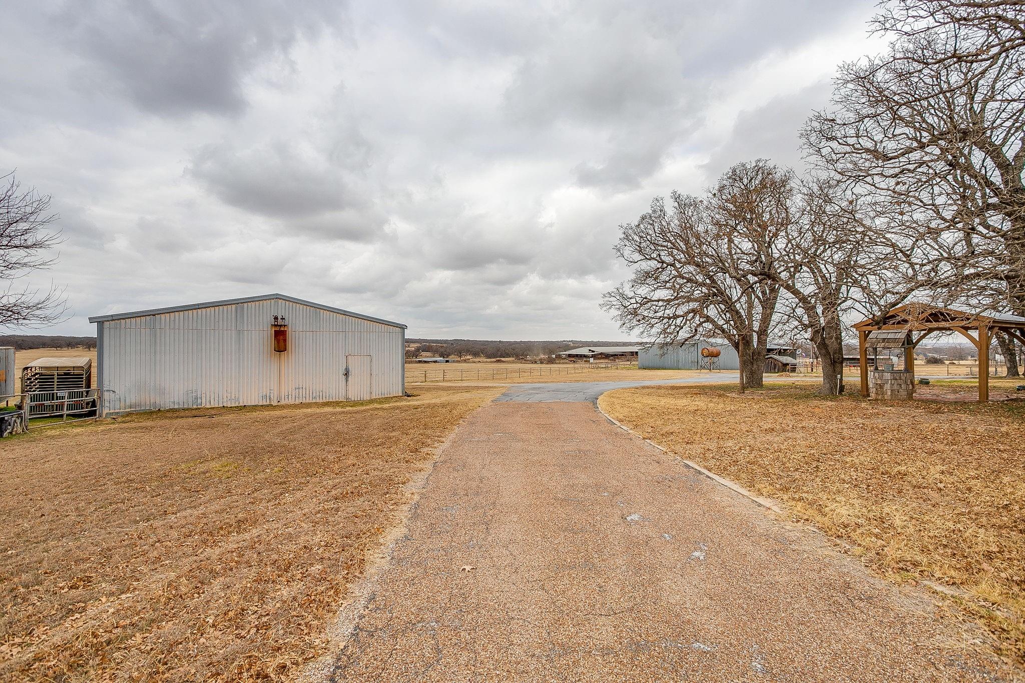 main property photo 12