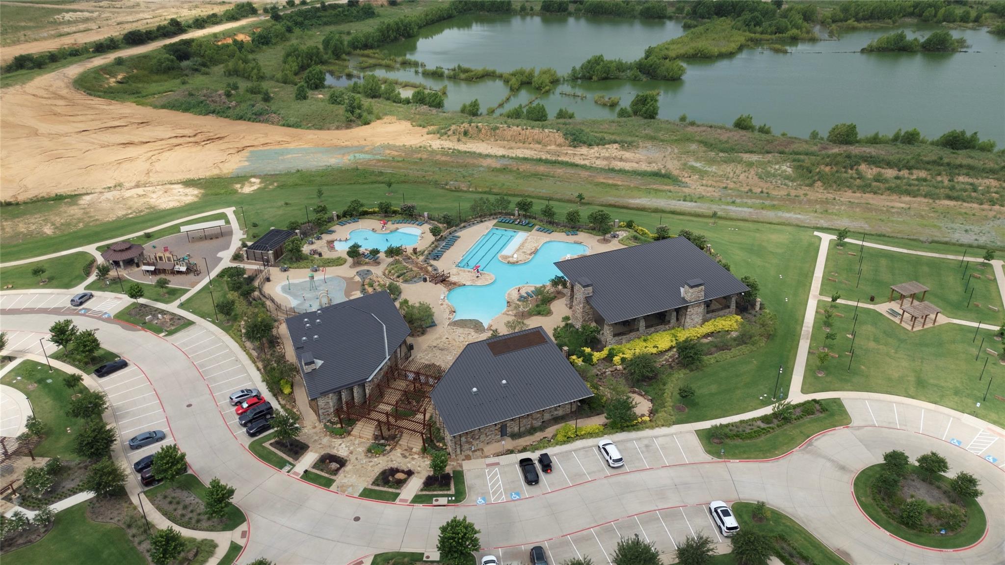 main property photo 30