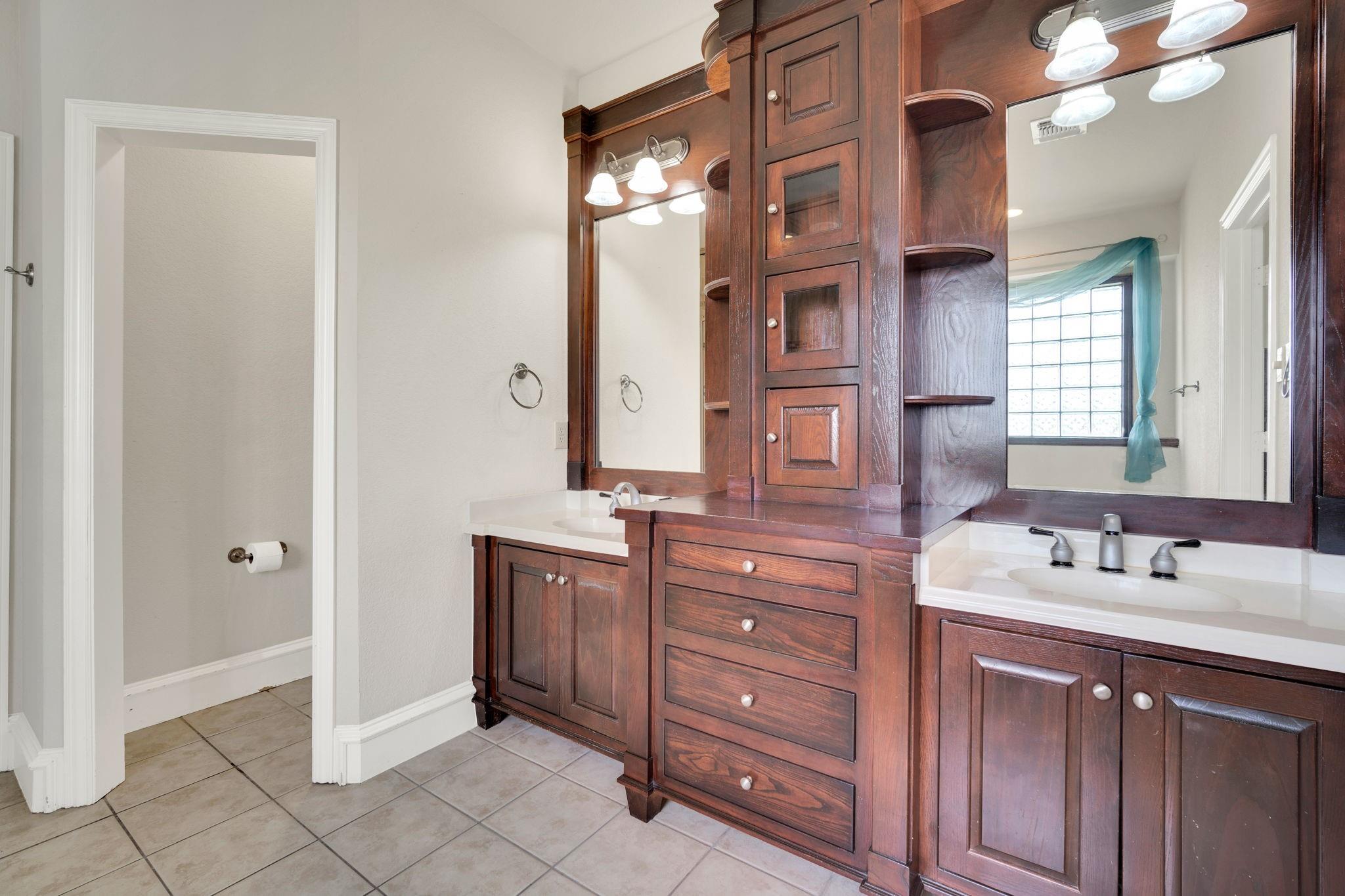property viewer photo 18