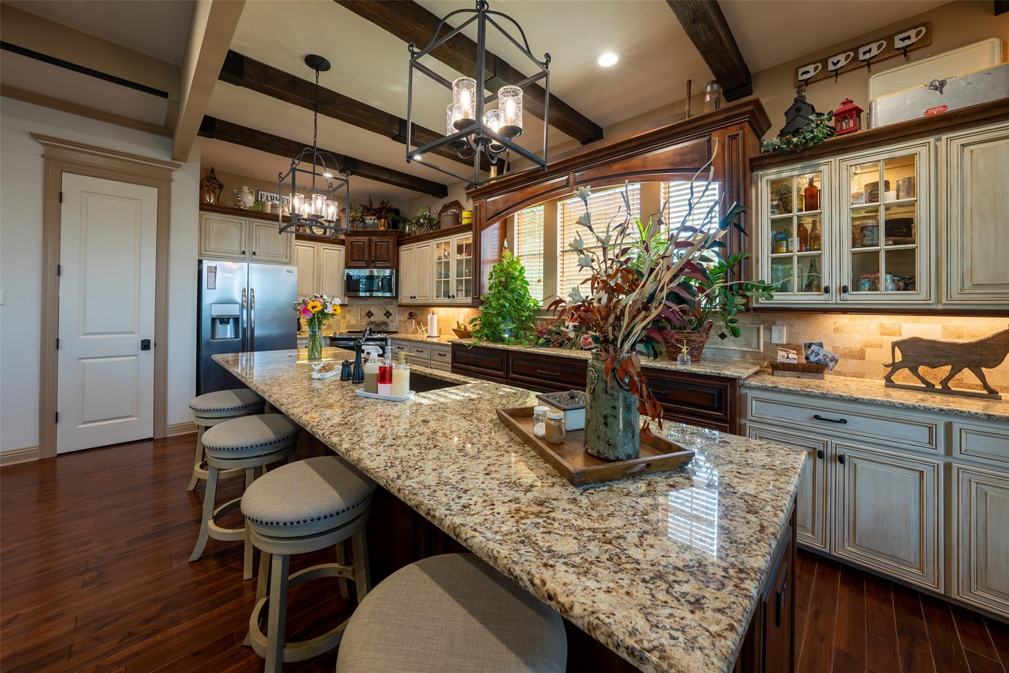 main property photo 16