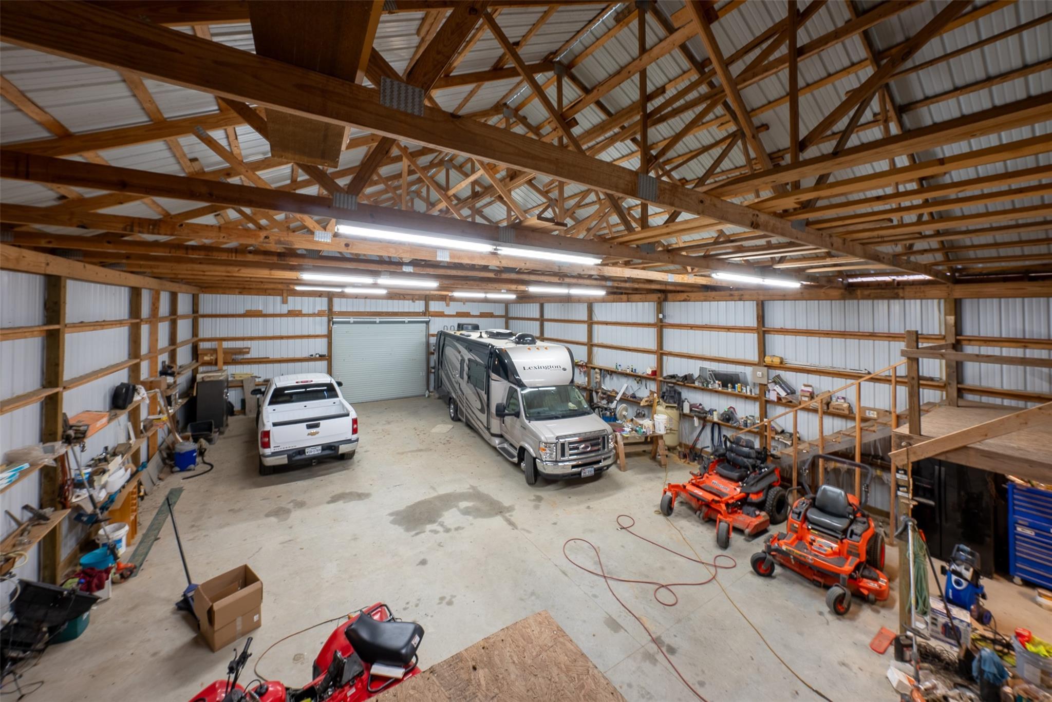 main property photo 23