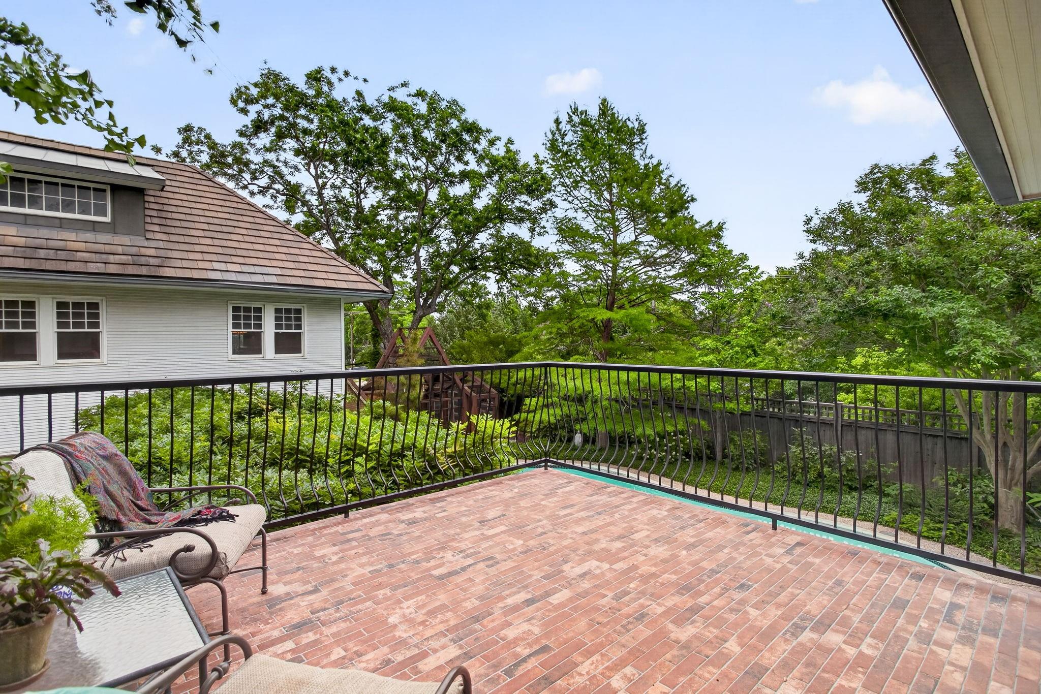 main property photo 26