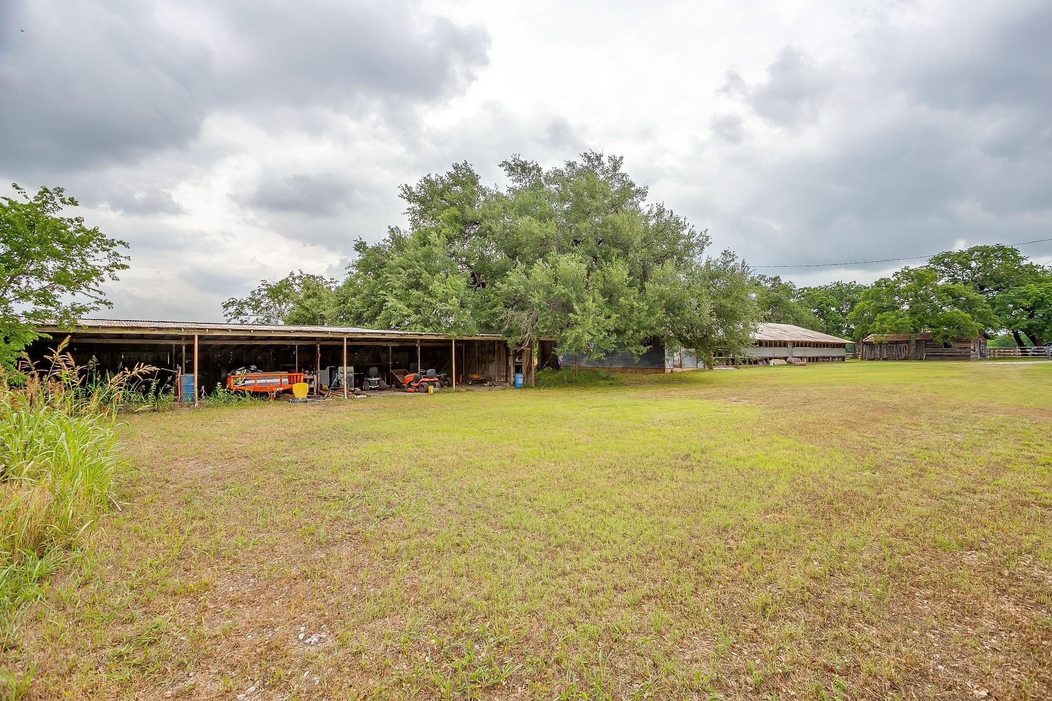main property photo 33