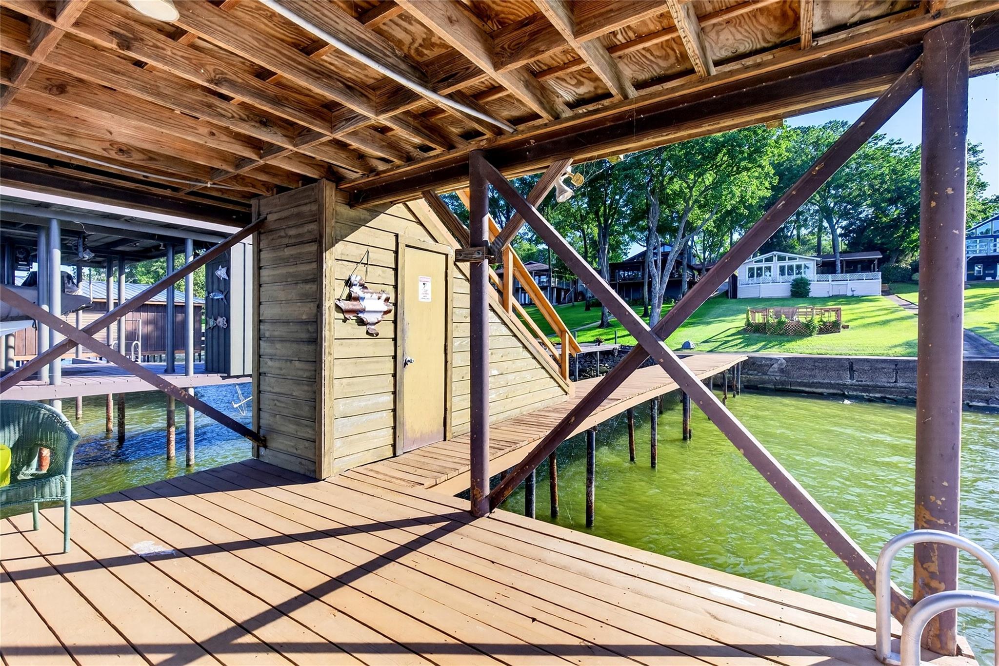 main property photo 31