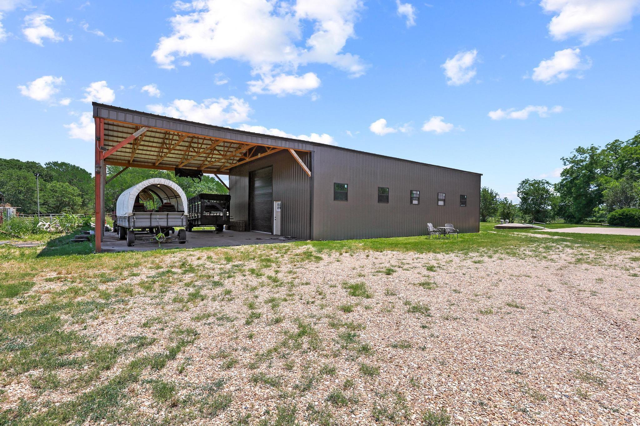 main property photo 33