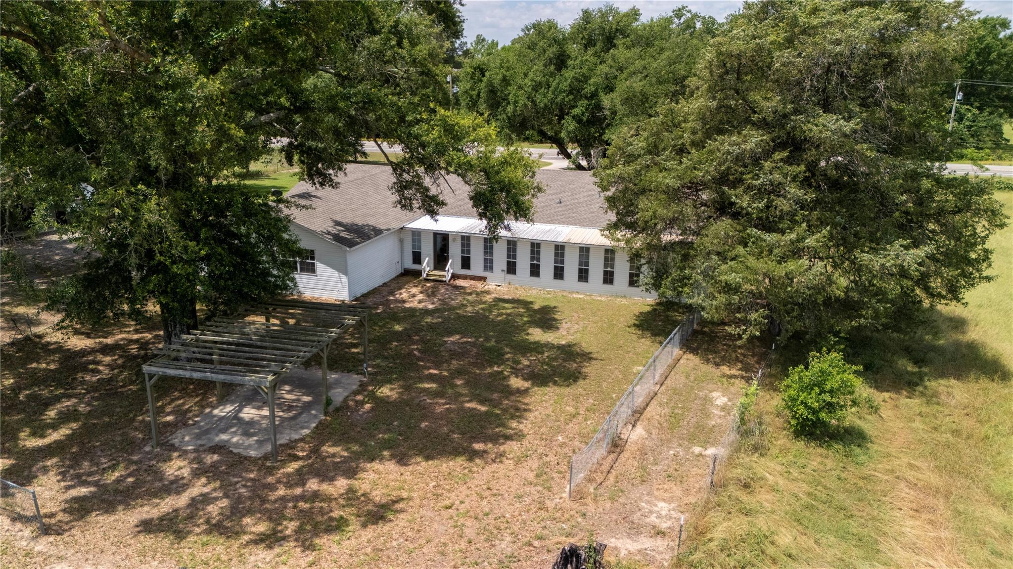 main property photo 34