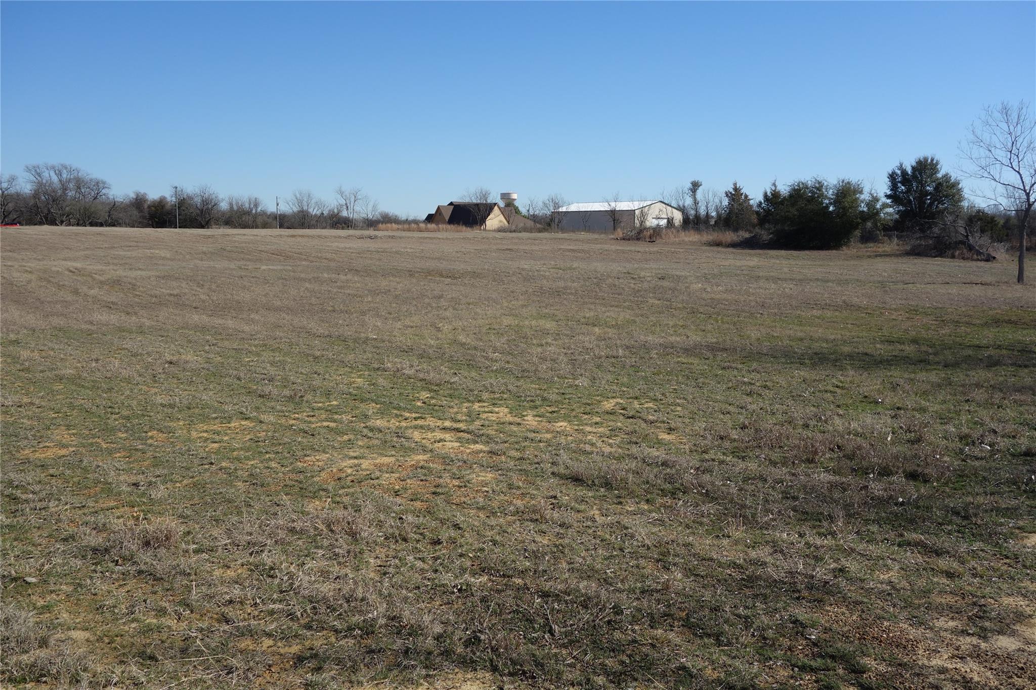 main property photo 3