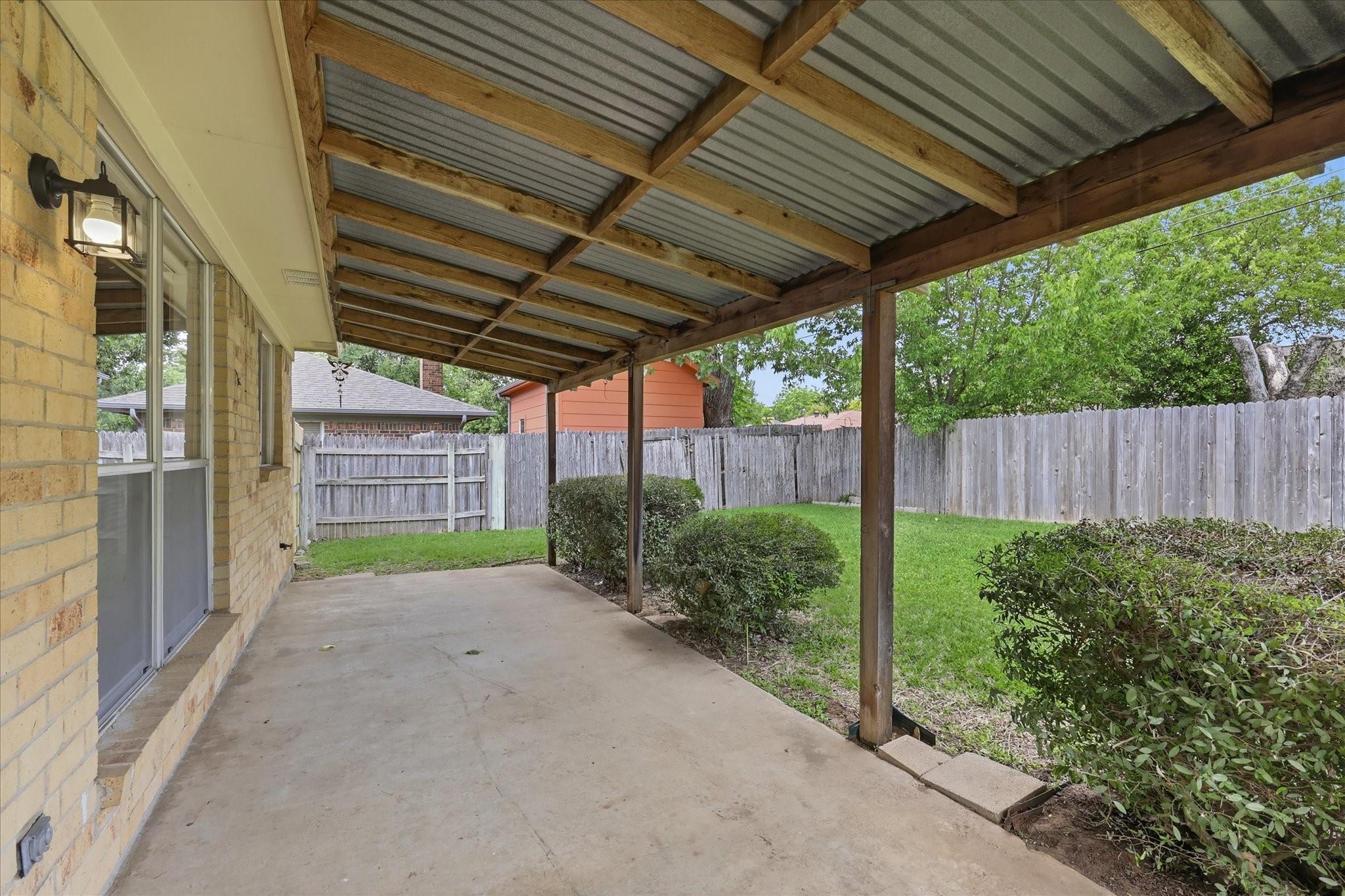 main property photo 30