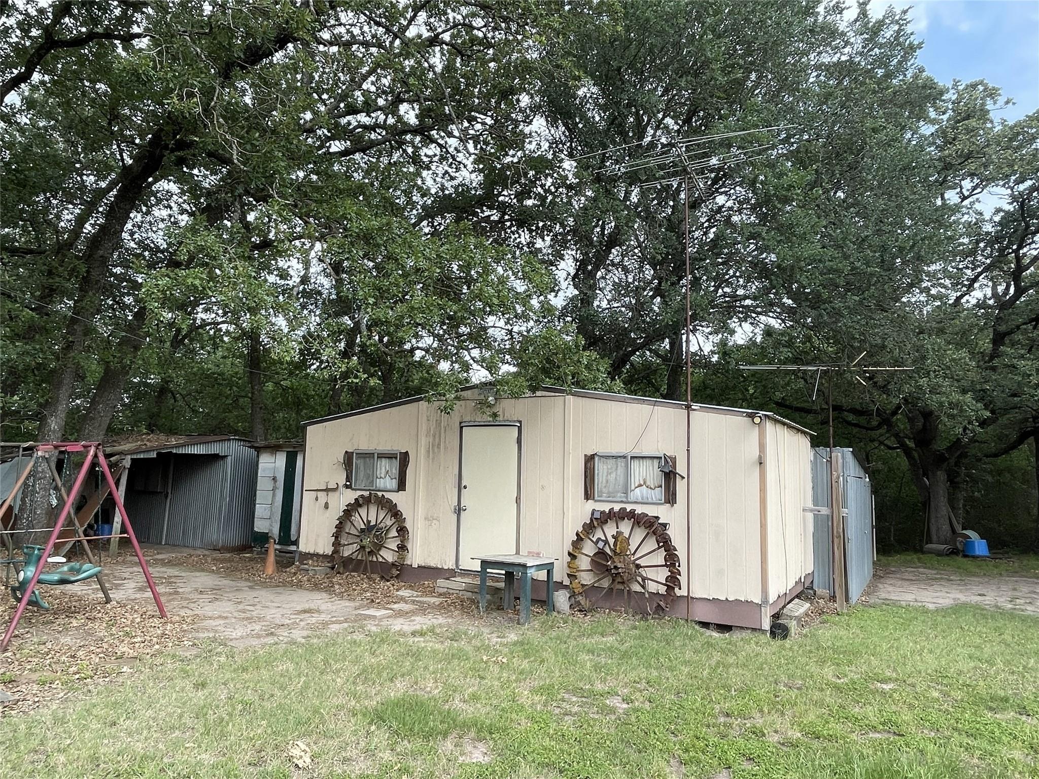main property photo 12