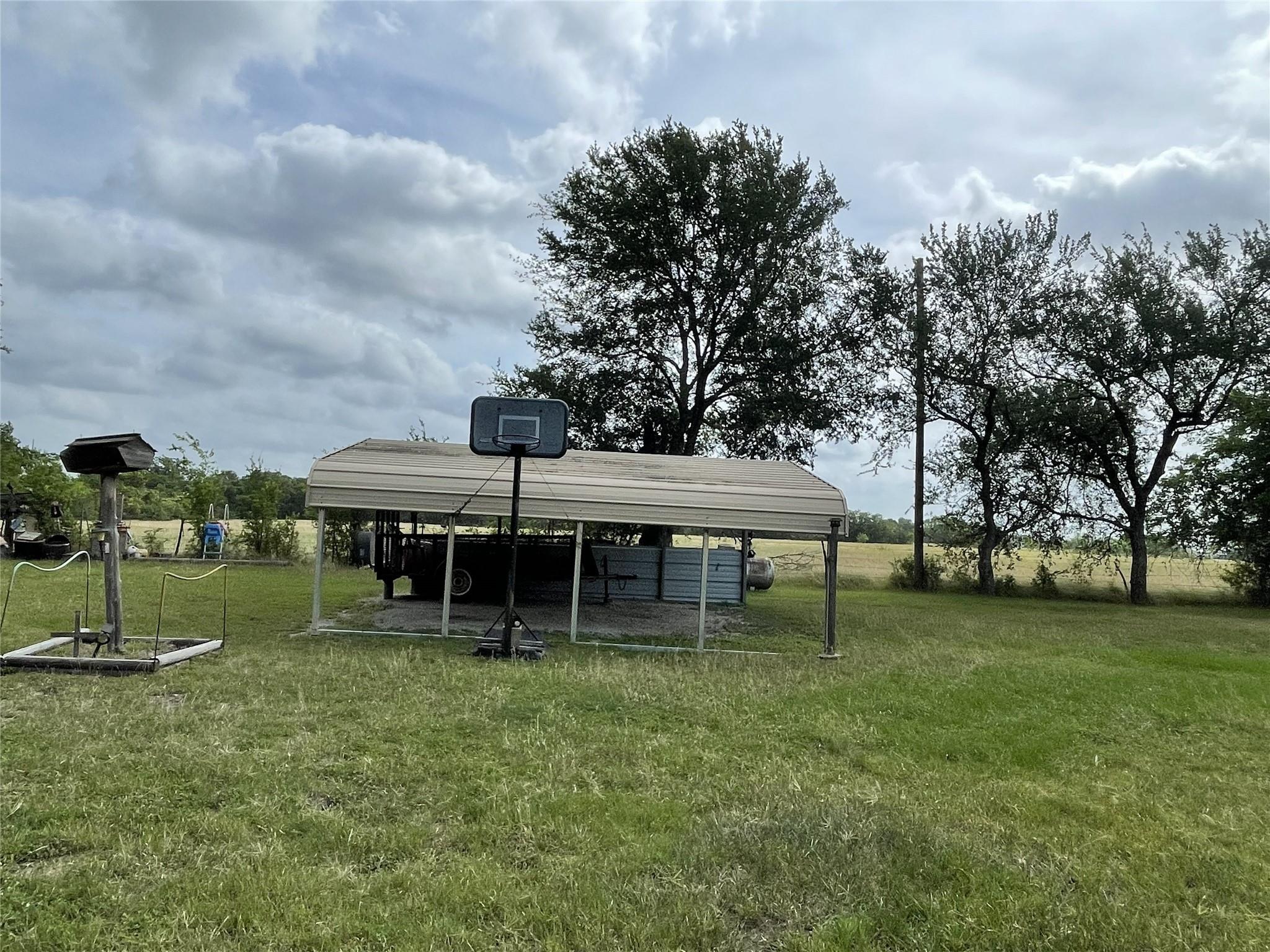 main property photo 17