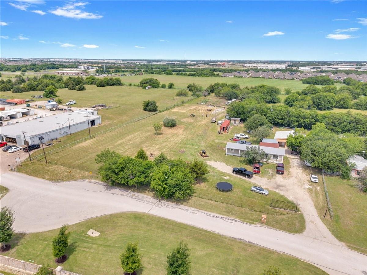 main property photo 18