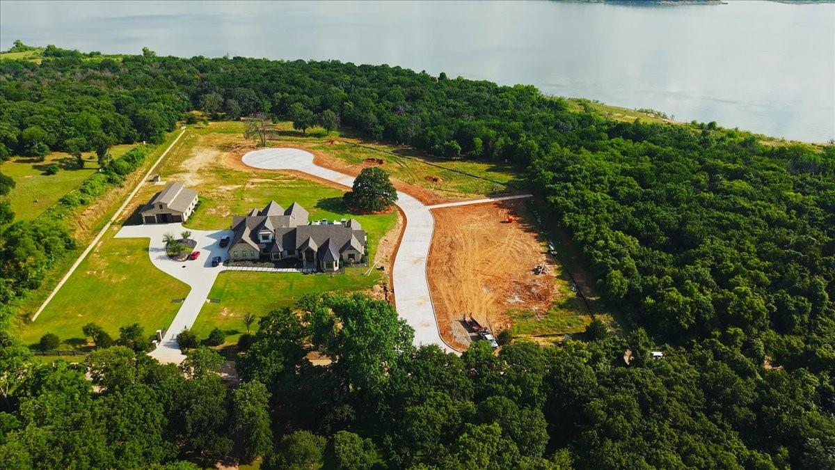 main property photo 5