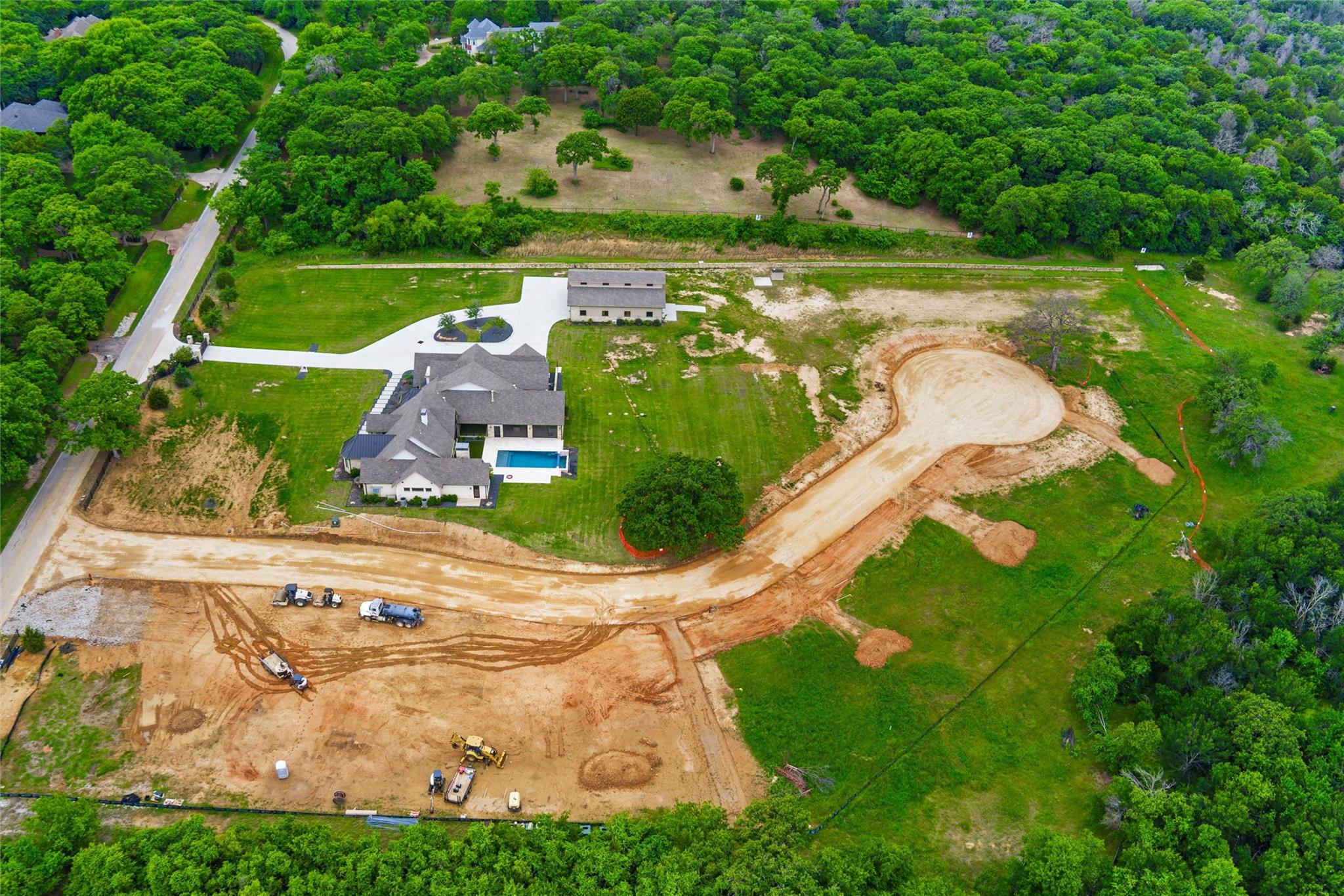 main property photo 12