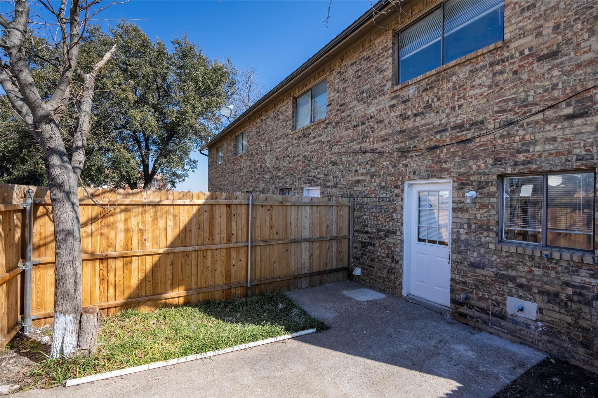 main property photo 20