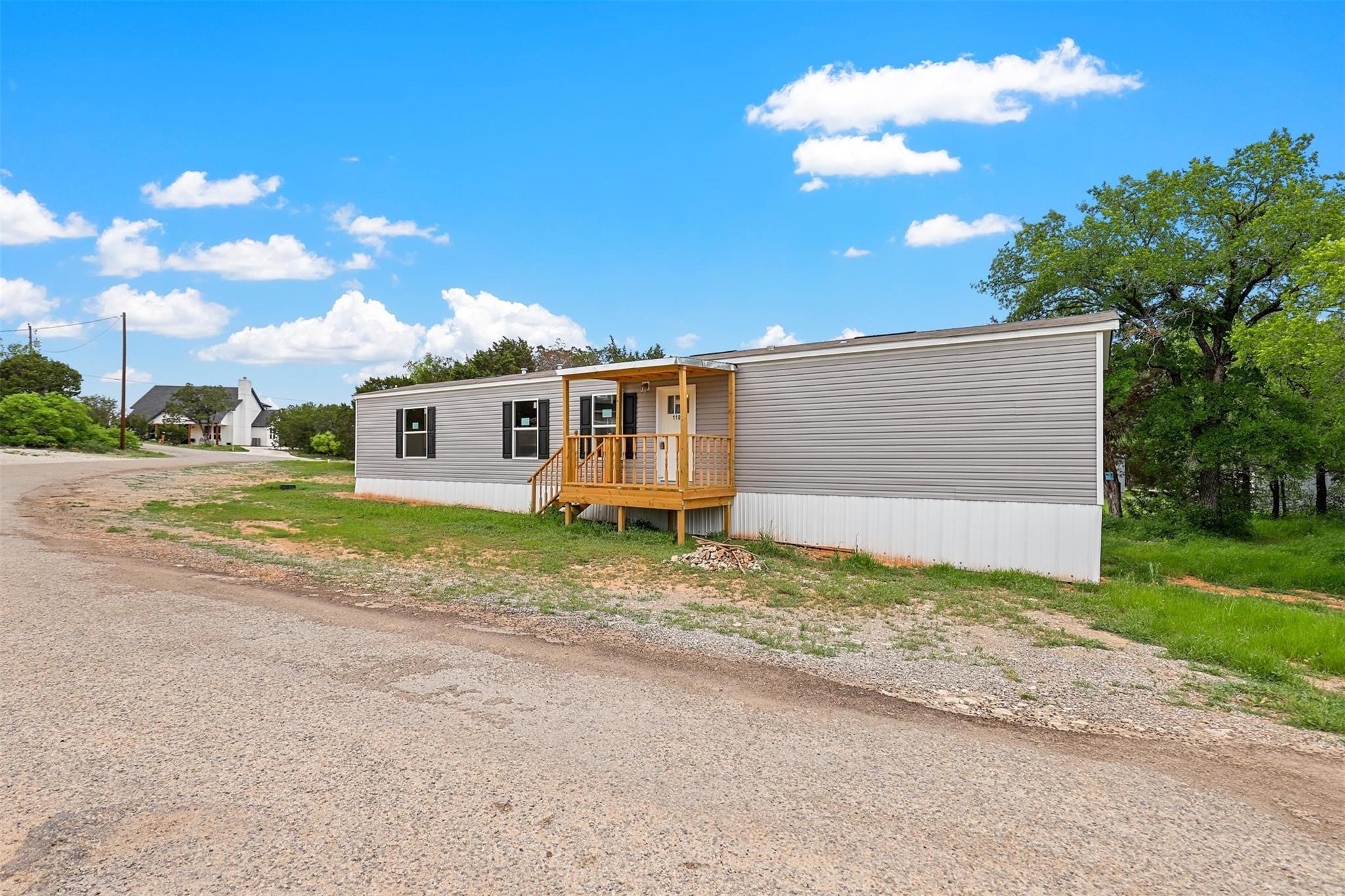main property photo 31
