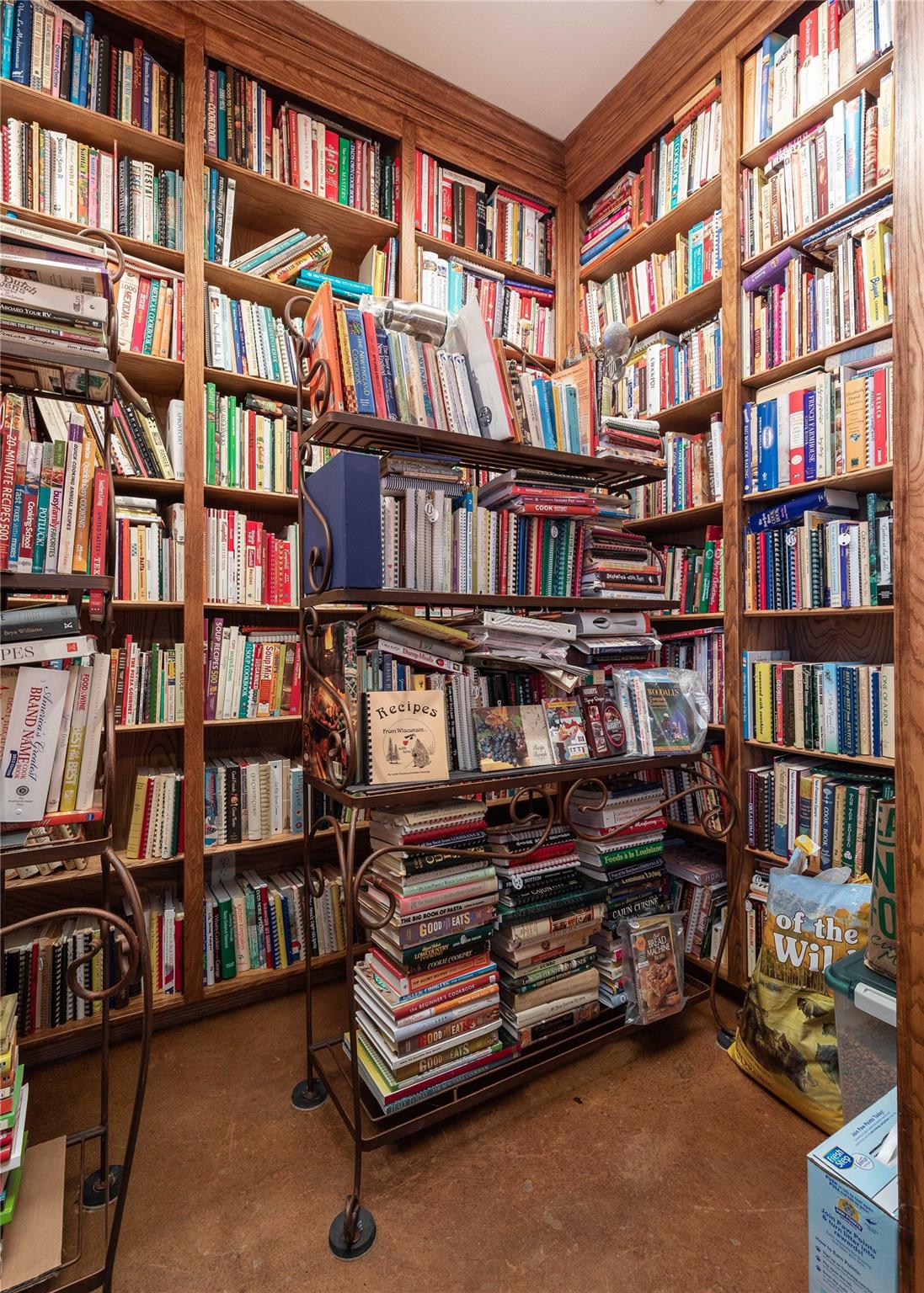 main property photo 28