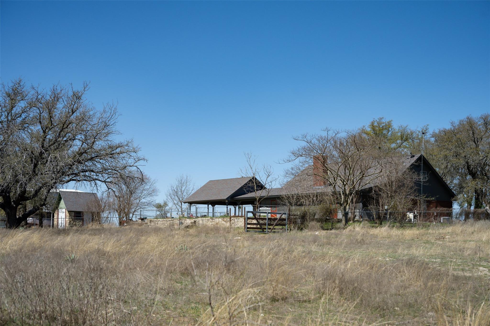 main property photo 37