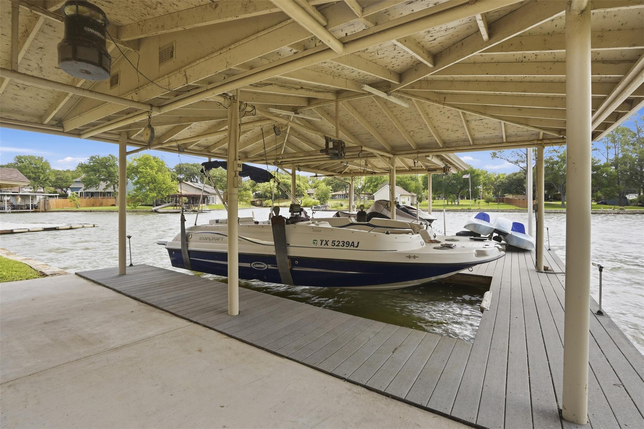 main property photo 38