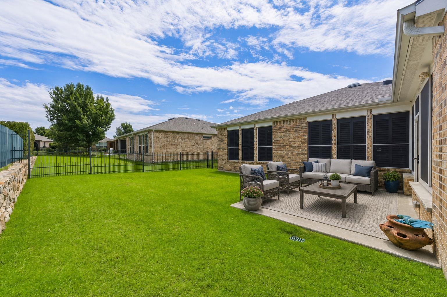 main property photo 25