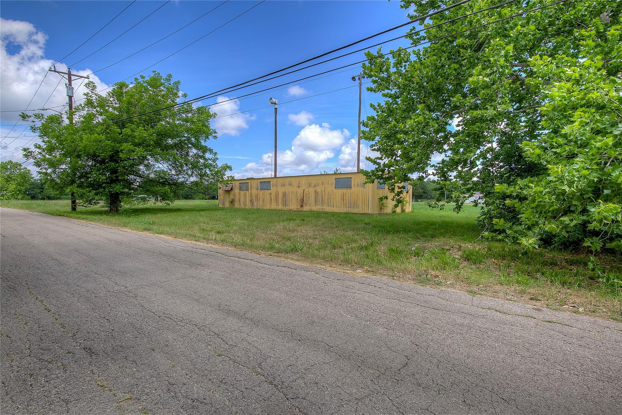 main property photo 5