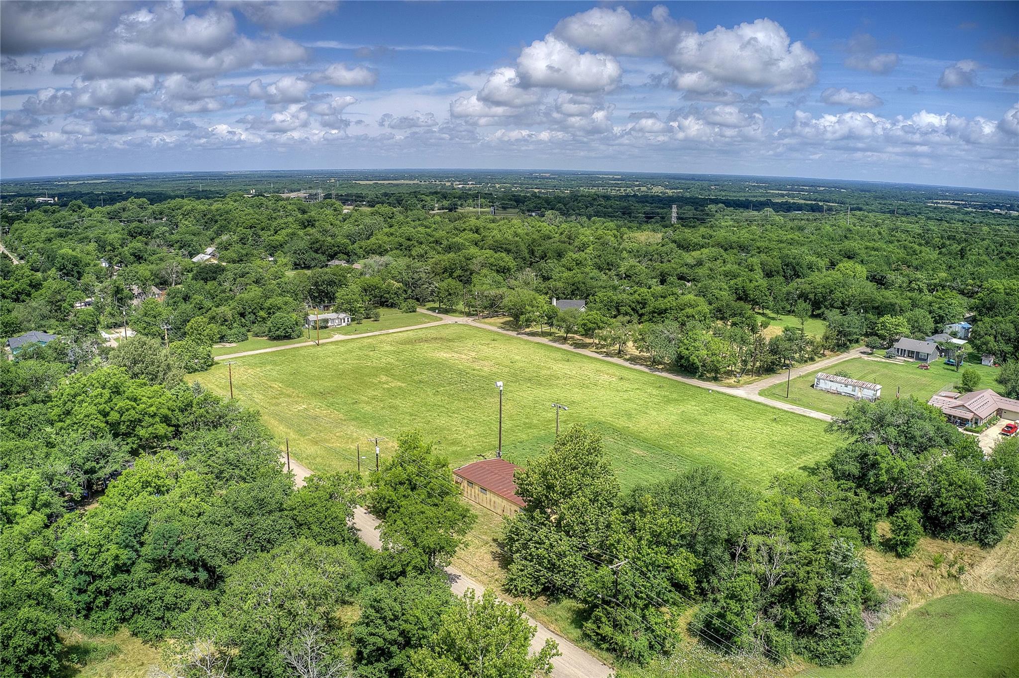 main property photo 9