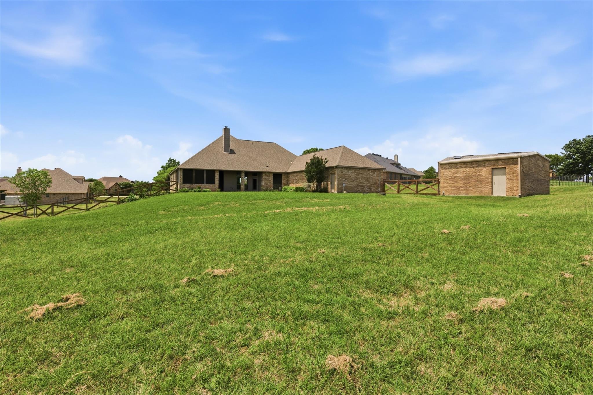 main property photo 37