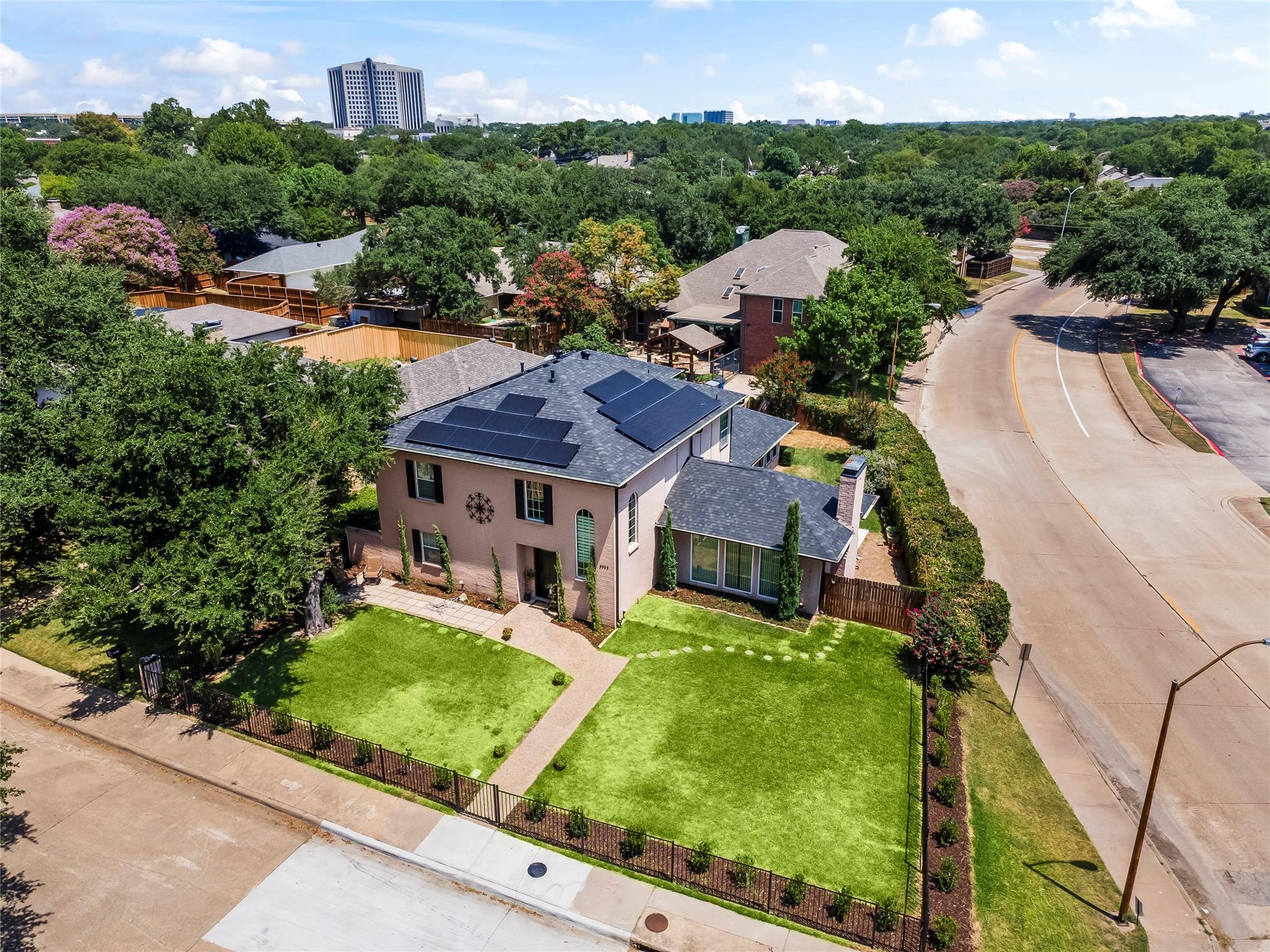 main property photo 28