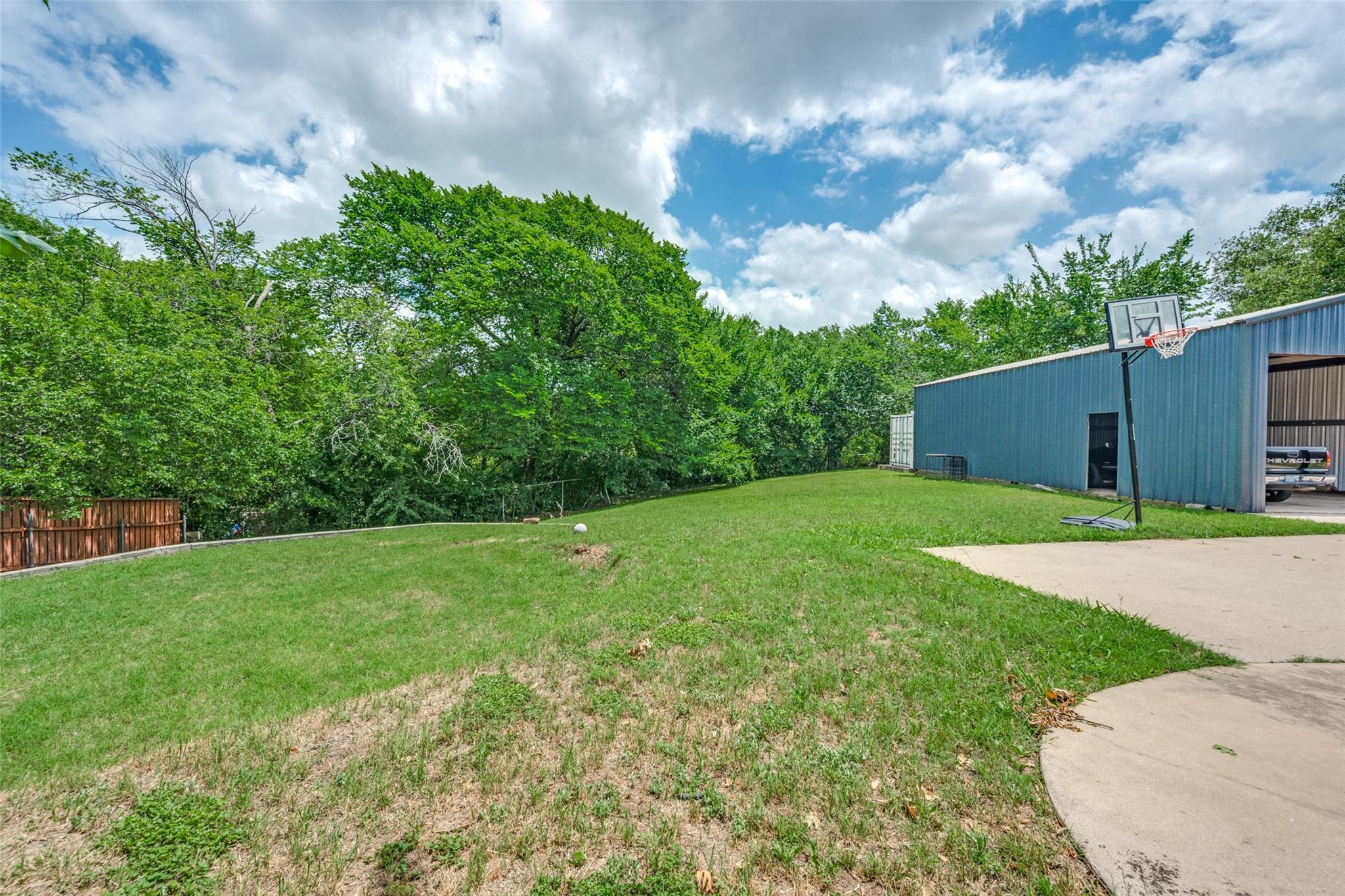 main property photo 26