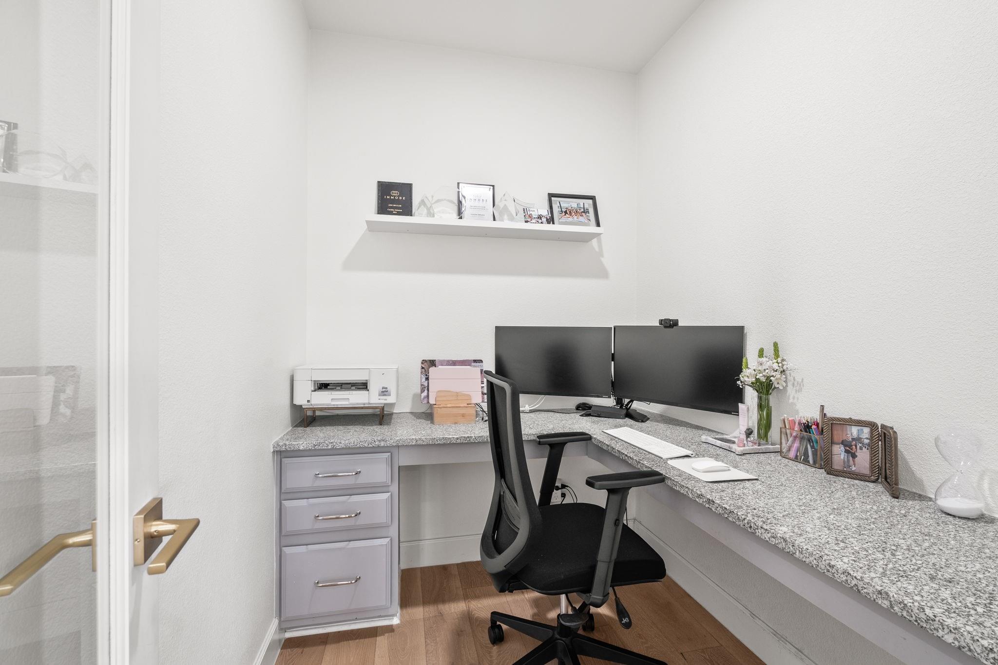 main property photo 19