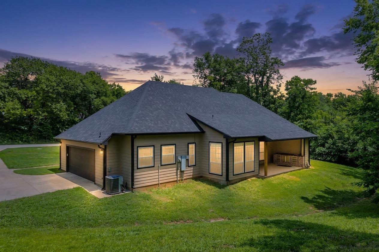 main property photo 23