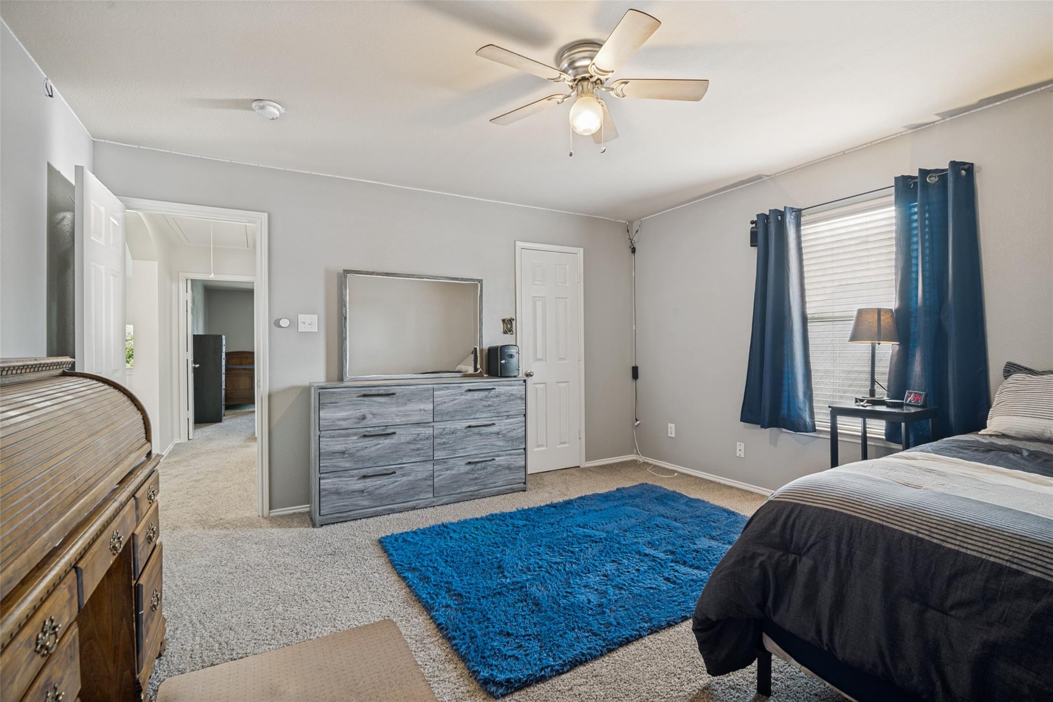 main property photo 28