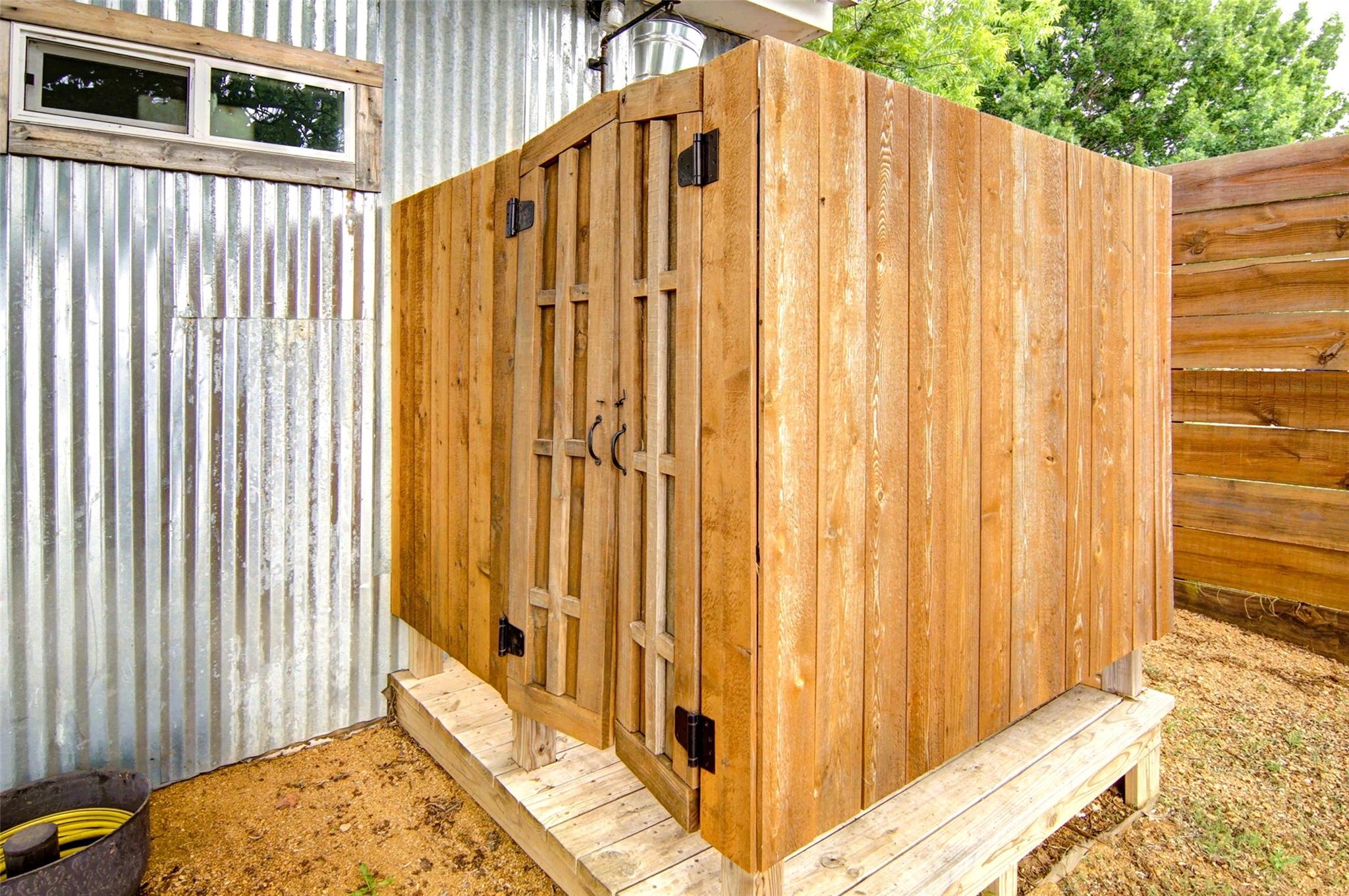 main property photo 22