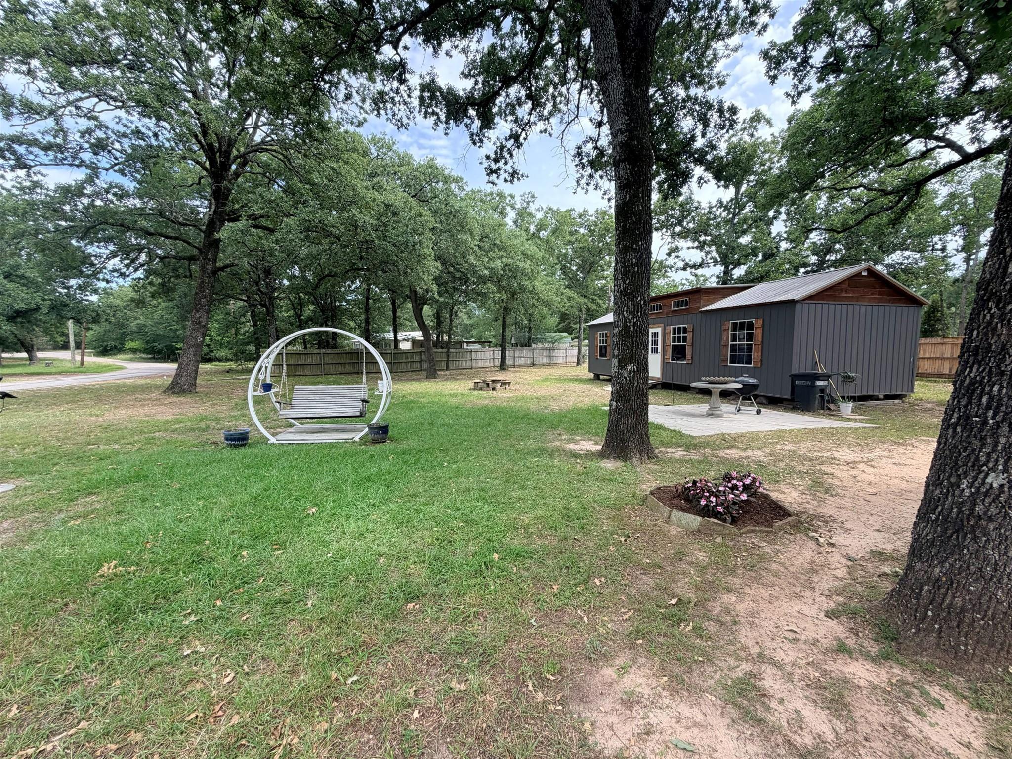 main property photo 36